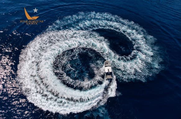 Galeon 325 Gto - Deck View Galeon 325 Gto - Deck View