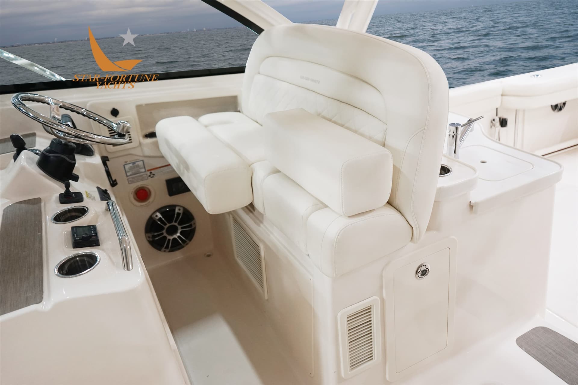 Grady White Boats 375 Freedom usato - foto hero 8