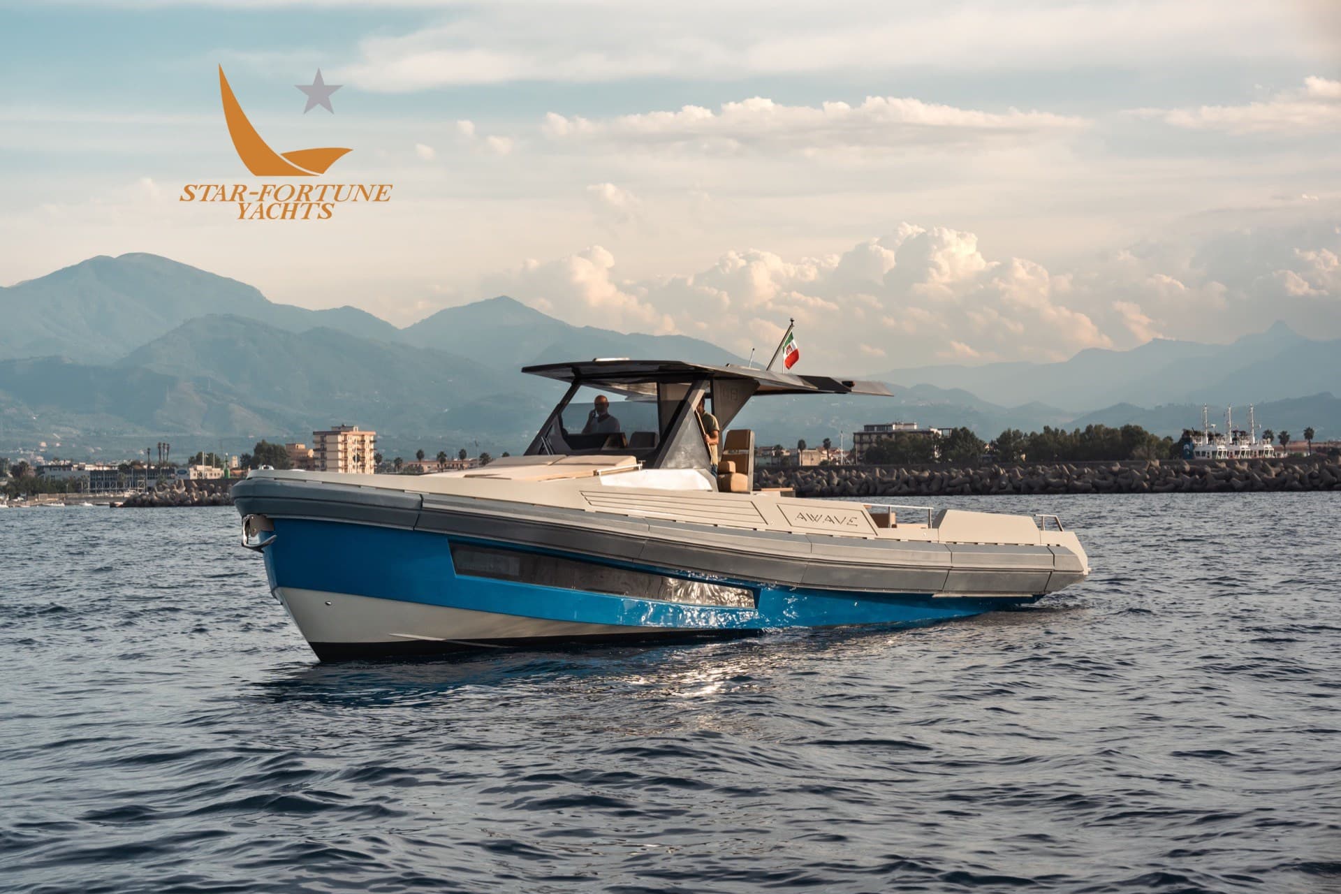 Awave Rib 48 - Interior View Awave Rib 48 - Interior View