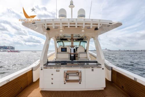 Scout Boats 530 LXF used - hero image 13