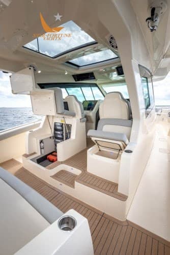 Scout Boats 530 LXF used - hero image 12