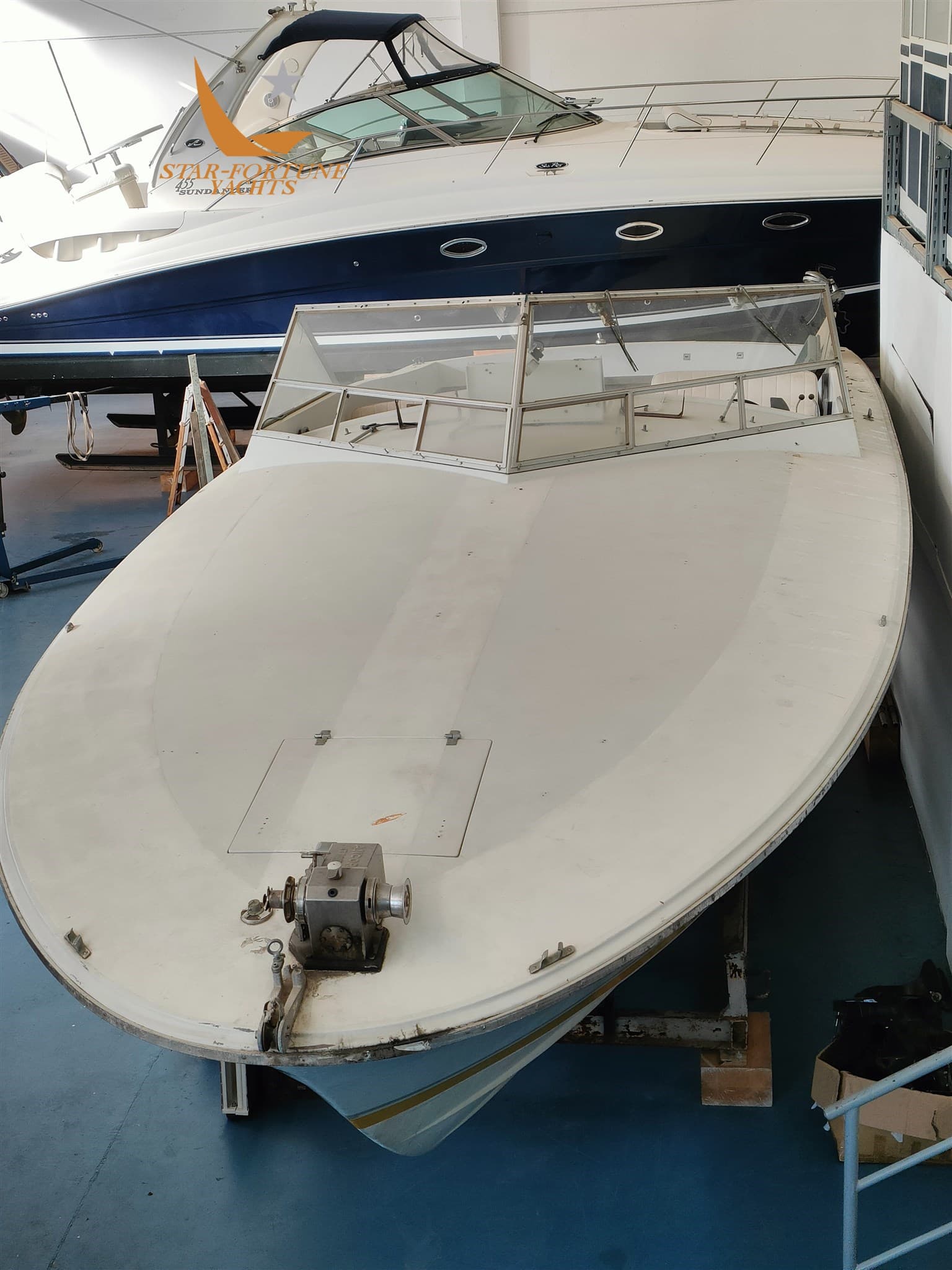 Magnum Marine 35 used - detail 2