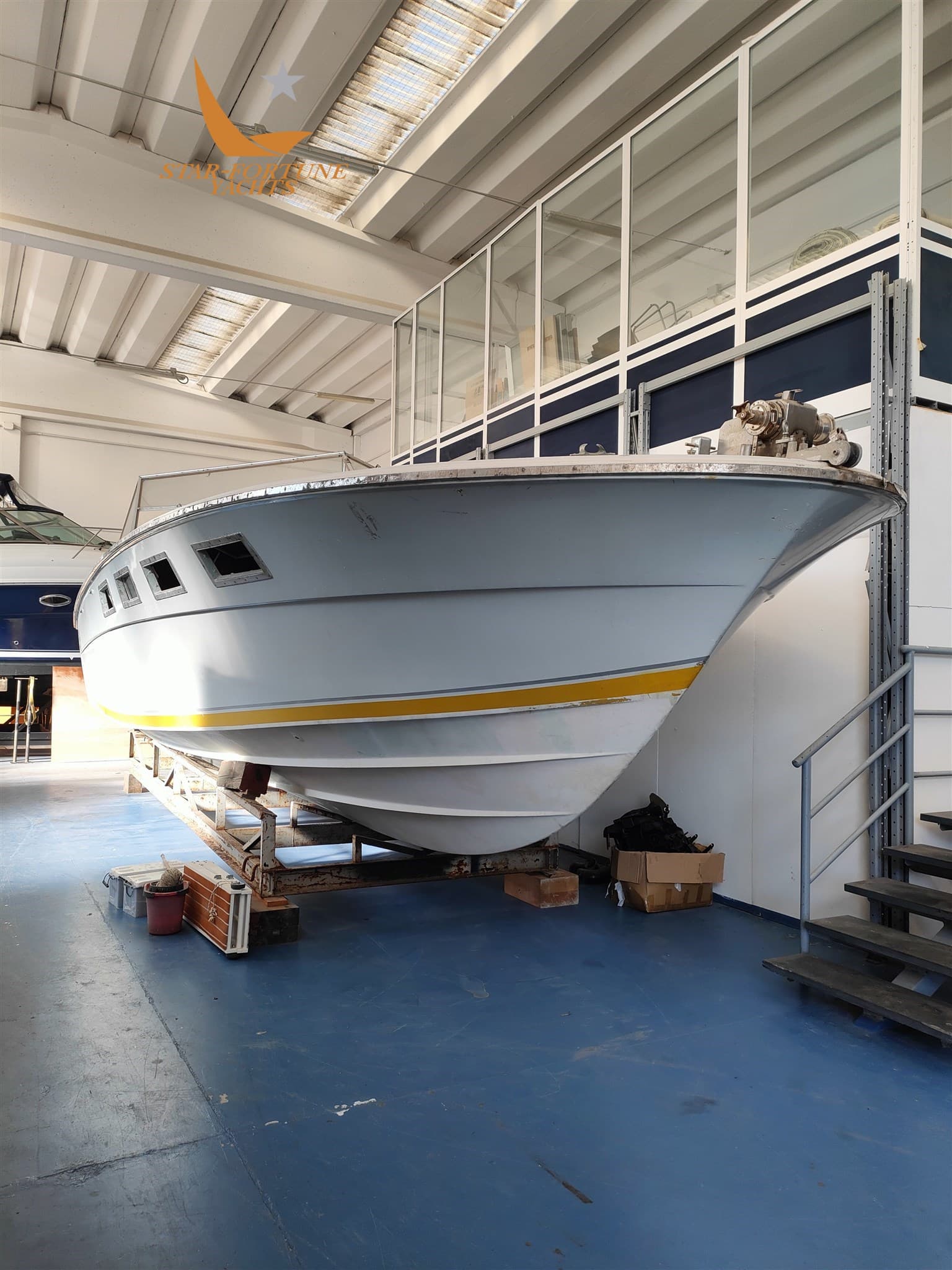 Magnum Marine 35 used - detail 3