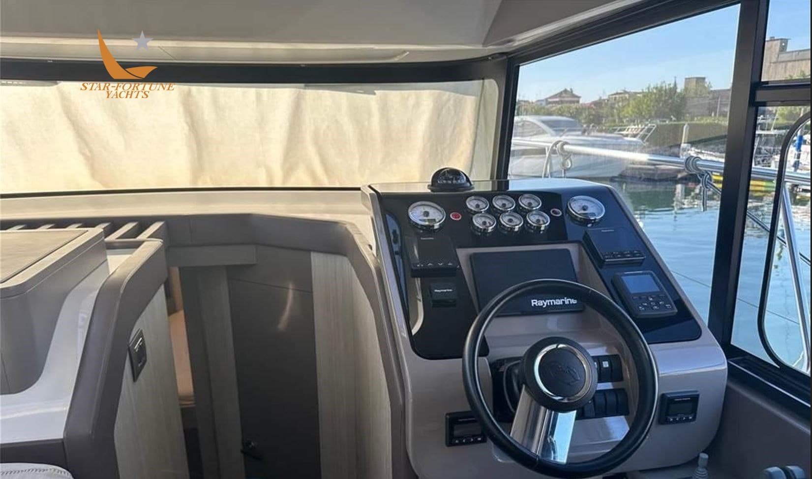 Cranchi T 36 CROSSOVER usato - foto hero 12