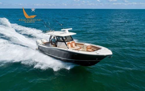 Scout Boats 330 Lxf - Deck View Scout Boats 330 Lxf - Deck View