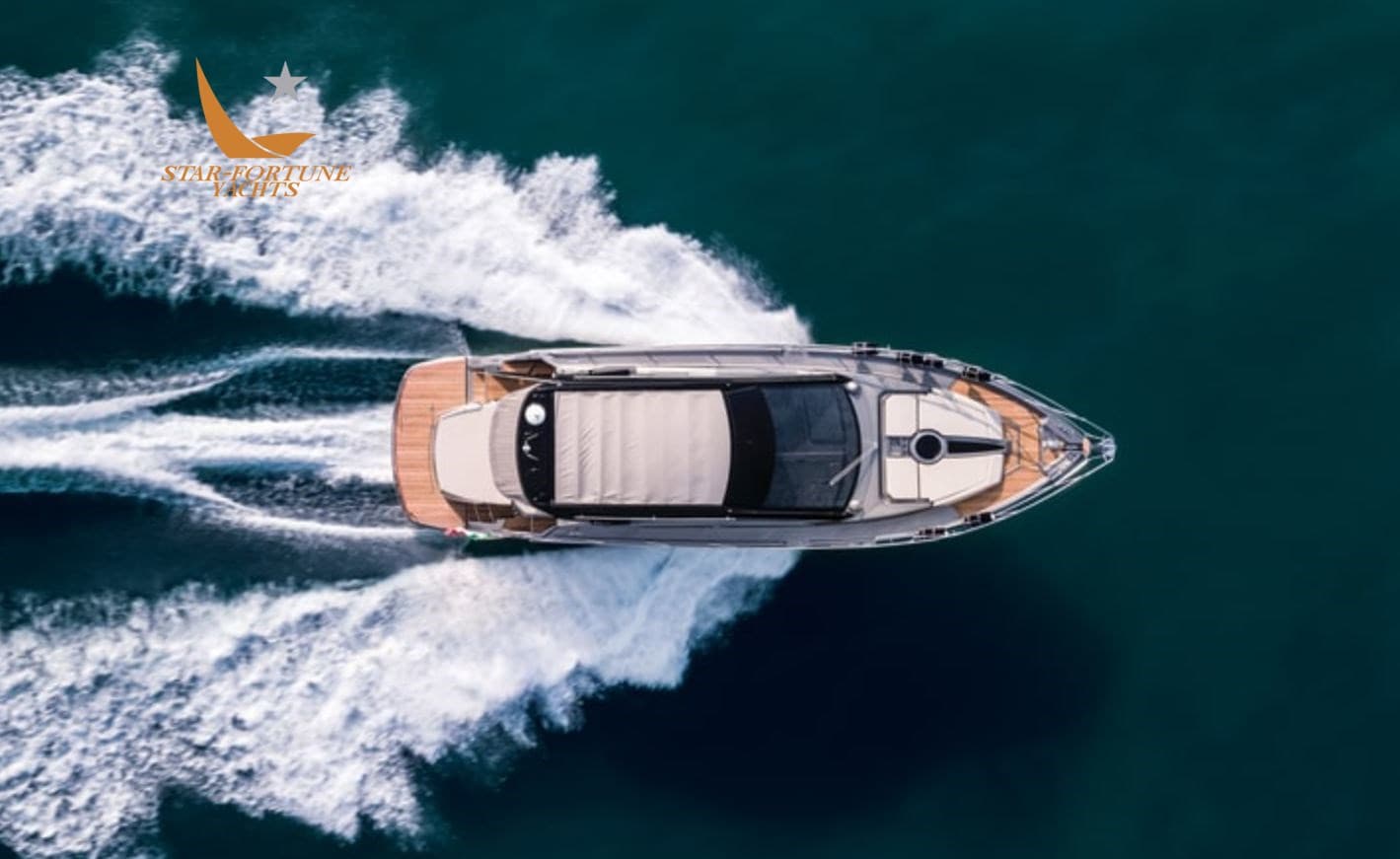 Cranchi M44 Ht - Deck View Cranchi M44 Ht - Deck View