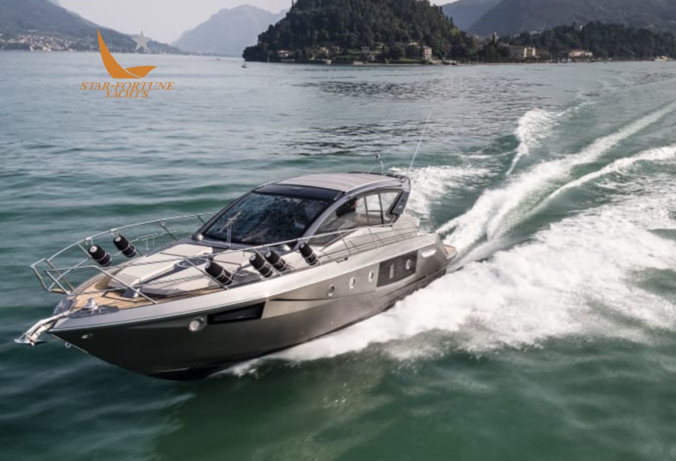 Cranchi M44 Ht - Interior View Cranchi M44 Ht - Interior View