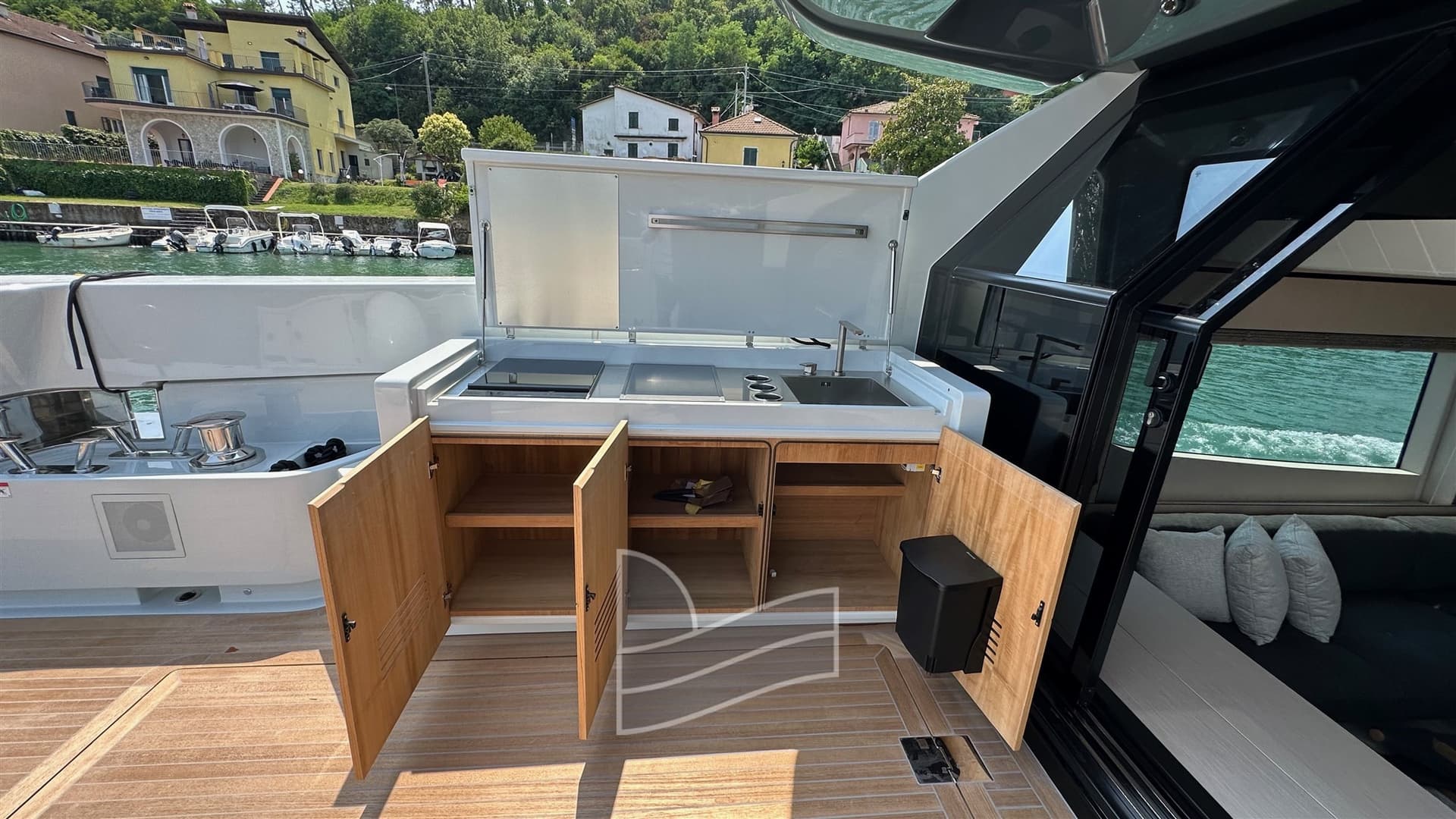 Bluegame Bgx70 - Deck View Bluegame Bgx70 - Deck View