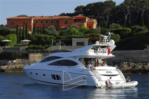 Sunseeker Manhattan 70 - Detail View 1 Sunseeker Manhattan 70 - Detail View 1