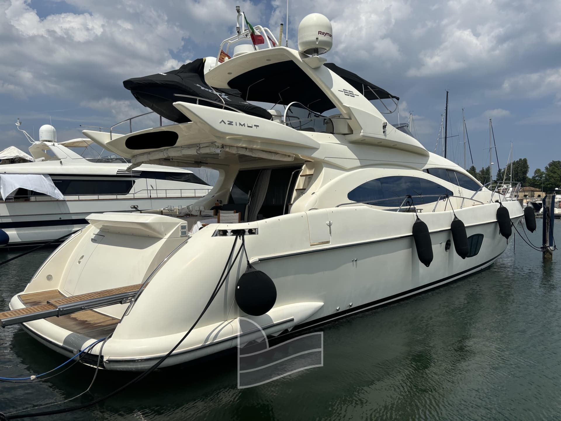 Azimut 68 usato - dettaglio 1
