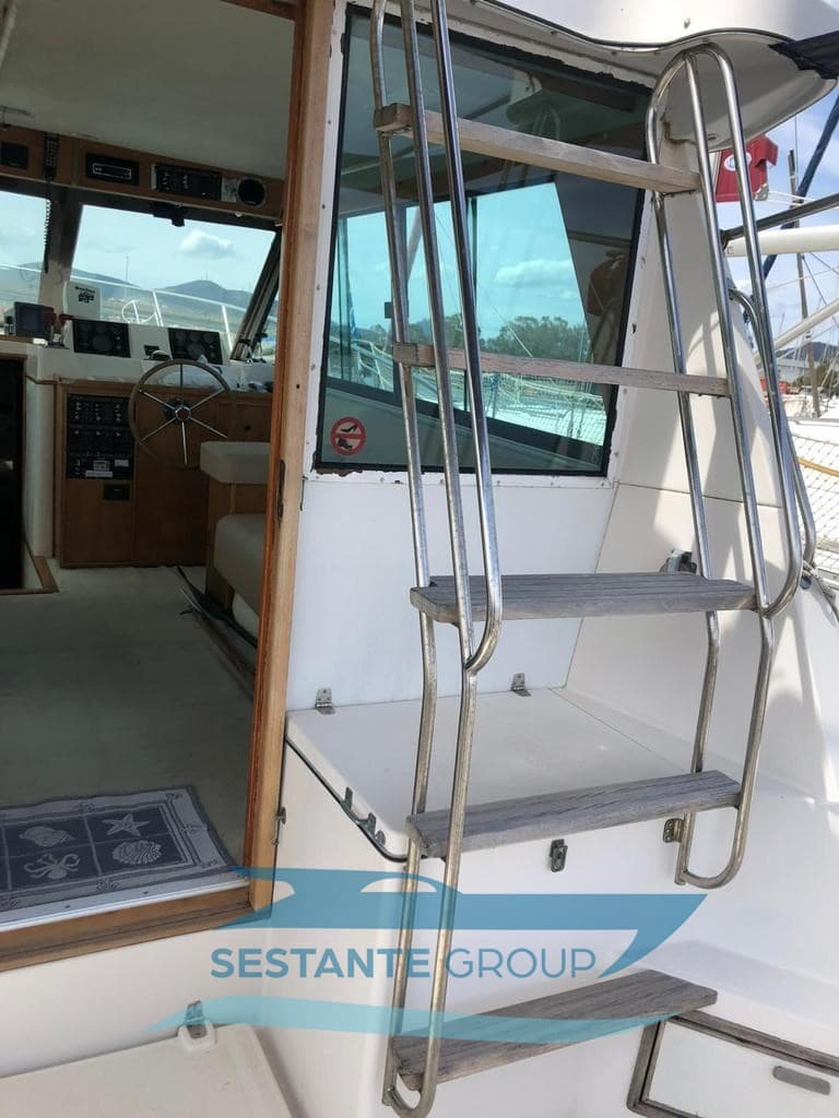 Riviera Marine 35 Convertible usato - foto hero 6
