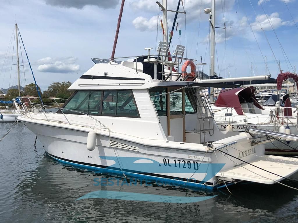 Riviera Marine 35 Convertible - Detail View 1 Riviera Marine 35 Convertible - Detail View 1