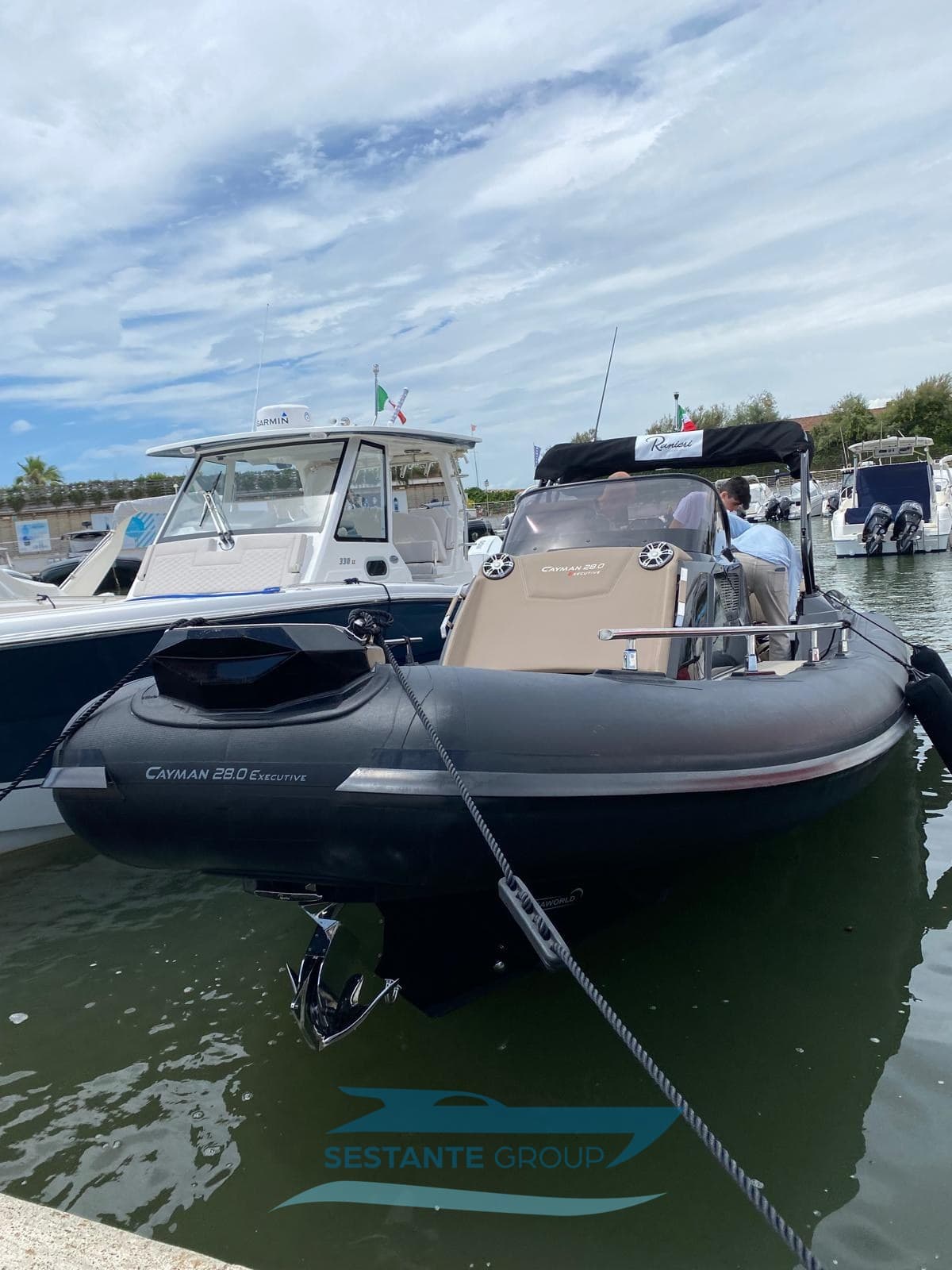 Ranieri International Cayman 28 Executive Trofeo usato - foto hero 7