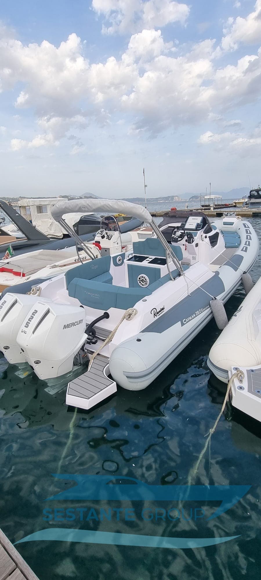 Ranieri International Cayman 28 Executive - Detail View 1 Ranieri International Cayman 28 Executive - Detail View 1