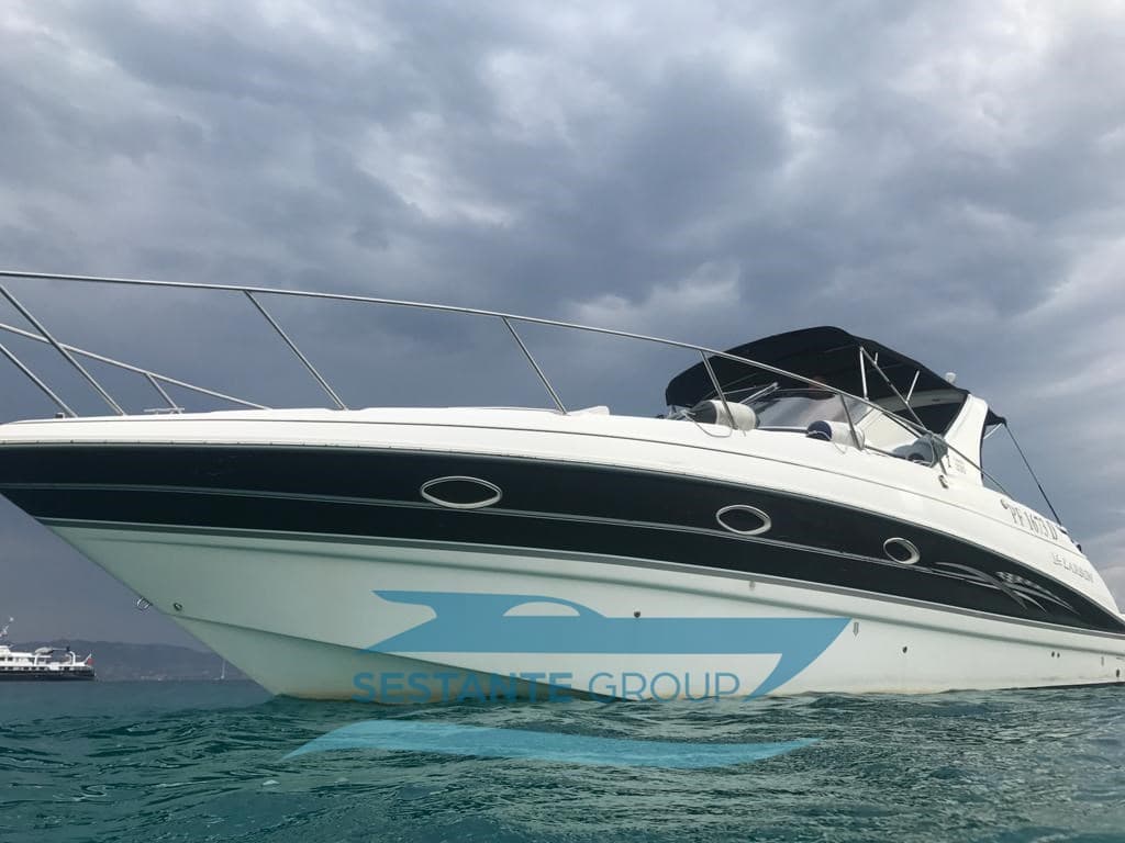 Larson Boats Cabrio 330 - Main View Larson Boats Cabrio 330 - Main View