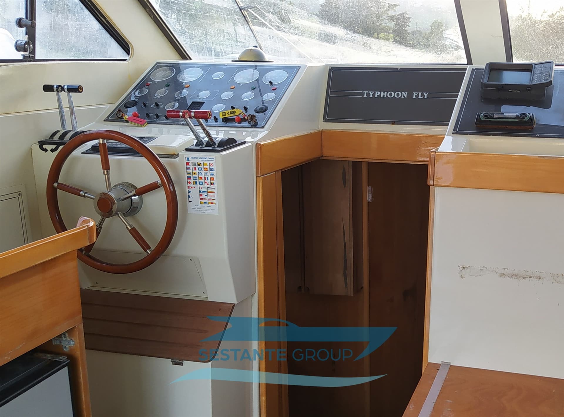 Raffaelli Typhoon Fly - Deck View Raffaelli Typhoon Fly - Deck View