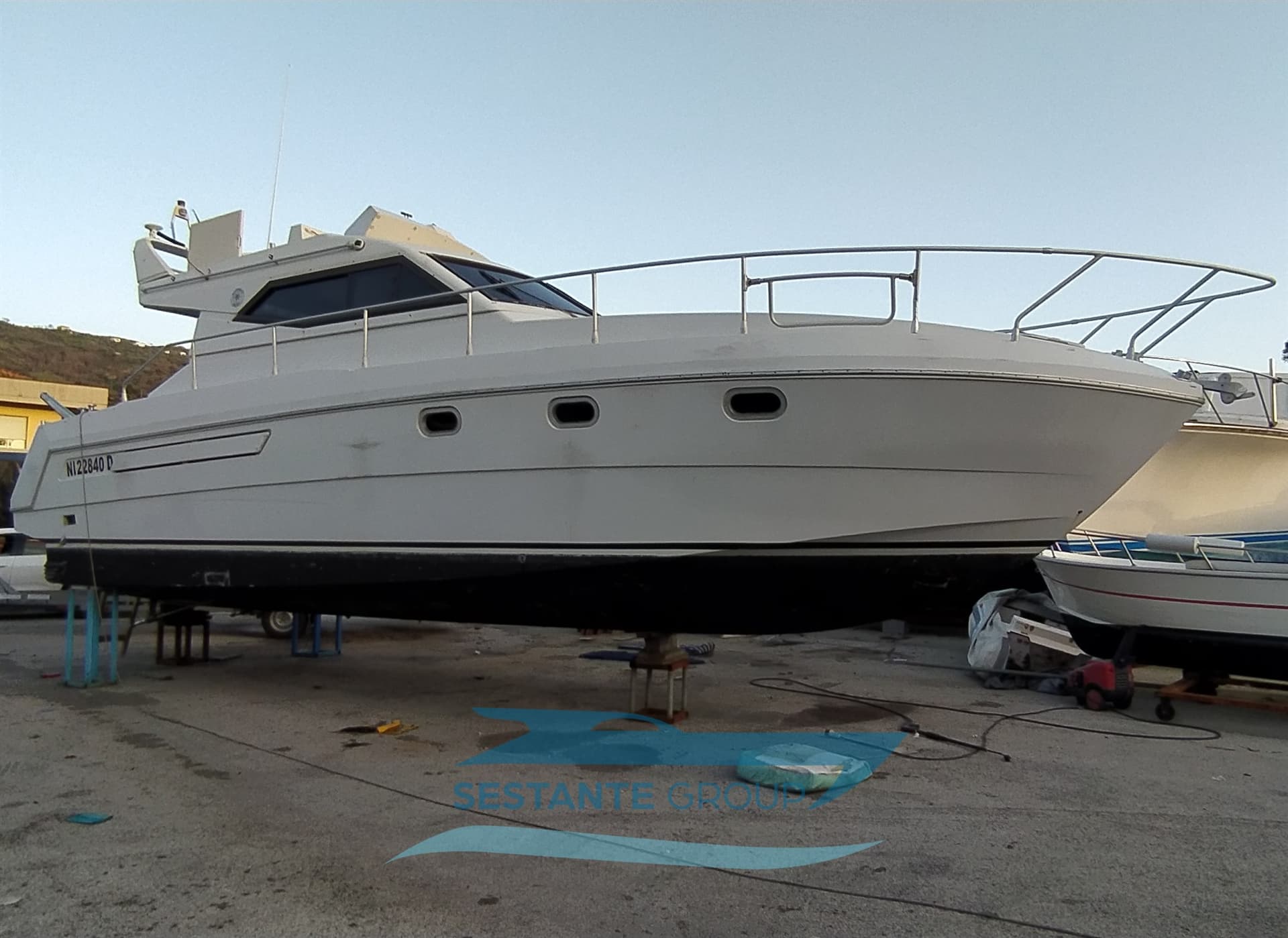 Raffaelli Typhoon Fly - Main View Raffaelli Typhoon Fly - Main View