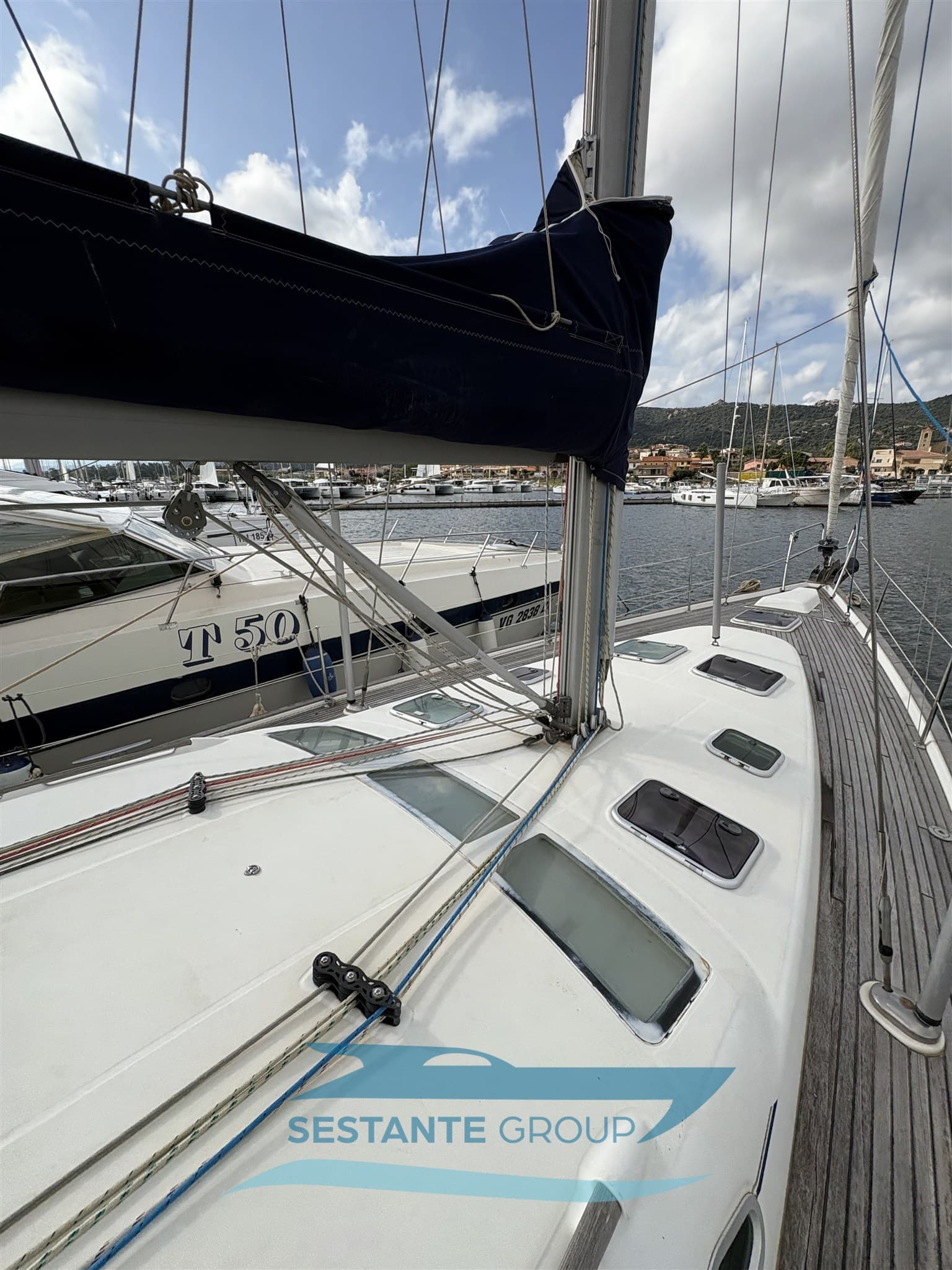 Beneteau Oceanis 473 used - hero image 6