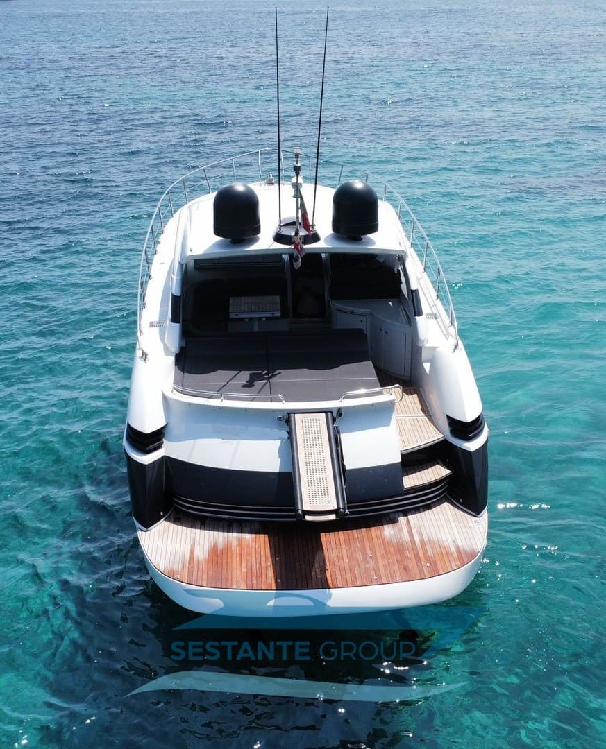 Pershing Pershing 50' - Deck View Pershing Pershing 50' - Deck View