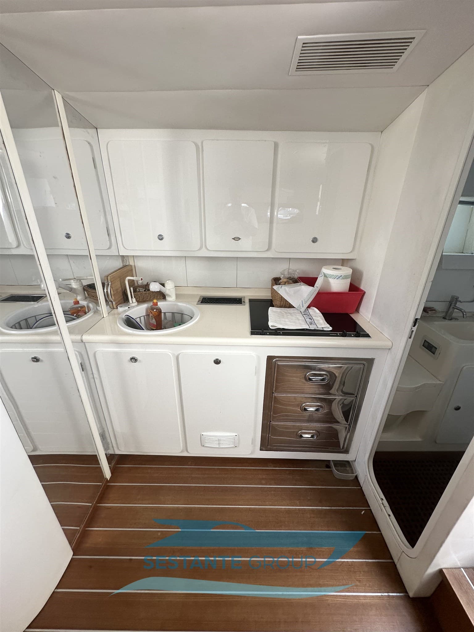 Magnum Marine Magnum 53' Sport usato - foto hero 12