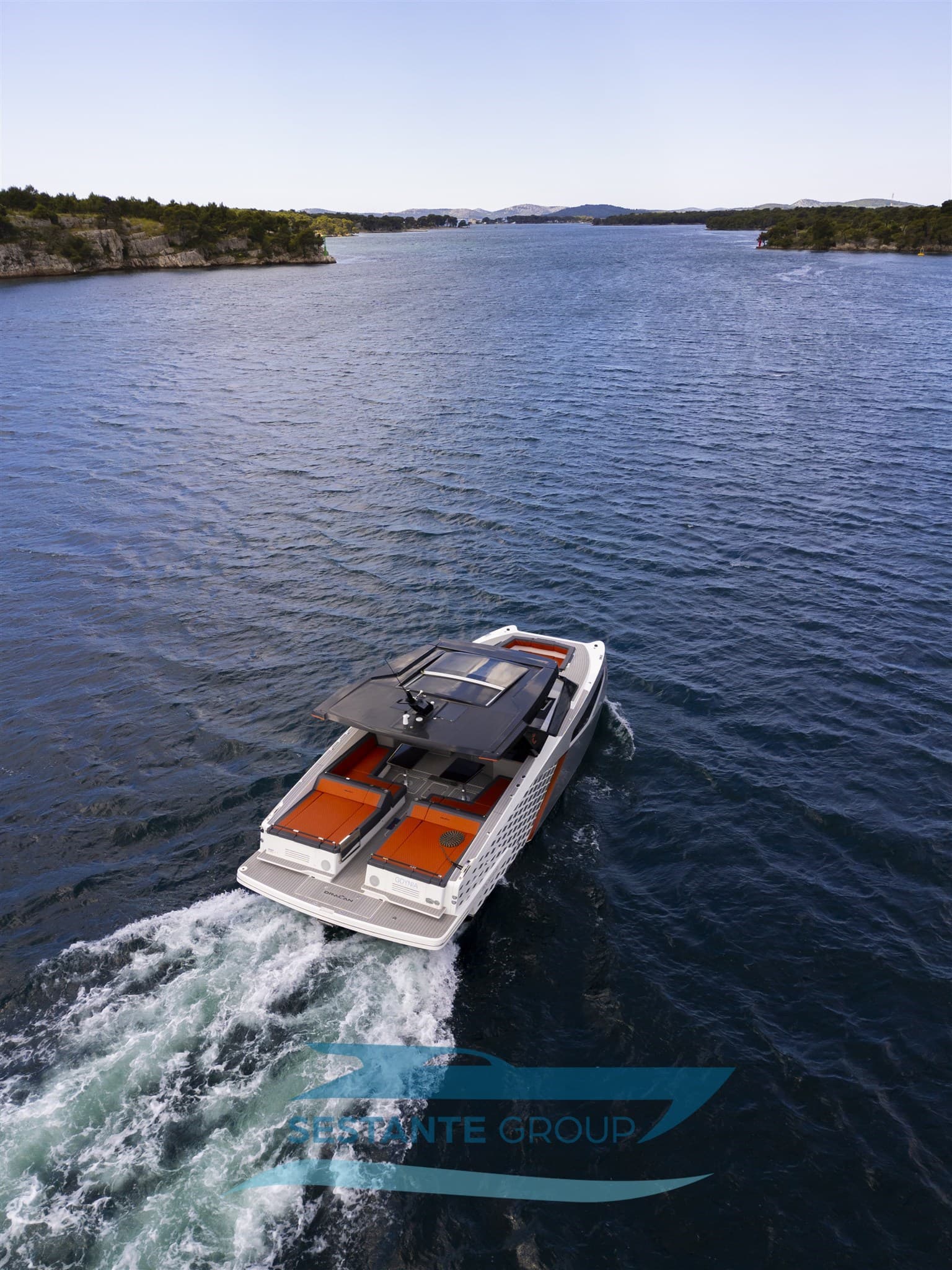 Dracan Marine Dracan 42 - Interior View Dracan Marine Dracan 42 - Interior View