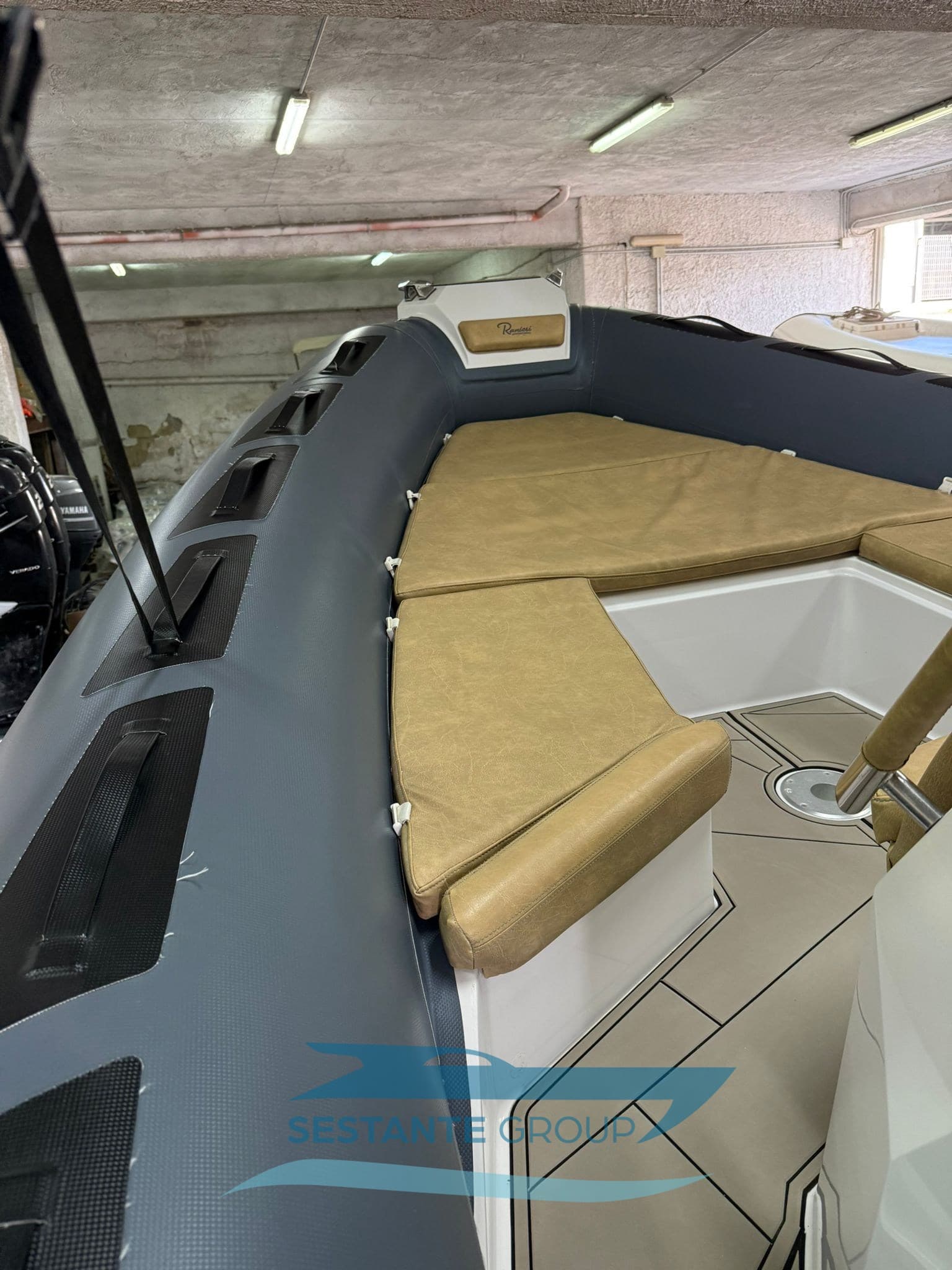 Ranieri International Cayman 27 Sport Touring usato - foto hero 9