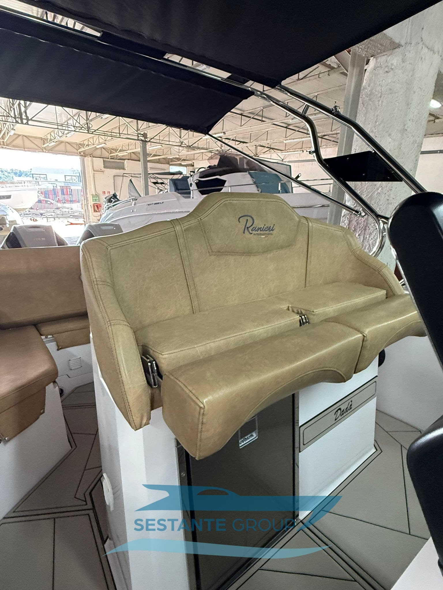 Ranieri International Cayman 27 Sport Touring usato - foto hero 7