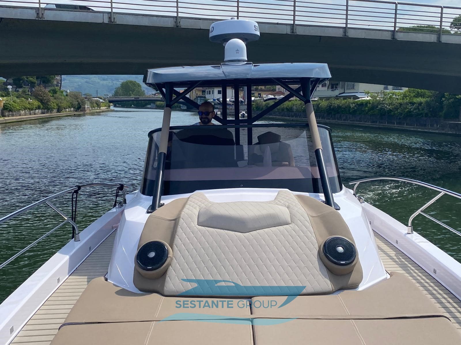 Ranieri International Next 370 Sh usato - dettaglio 2