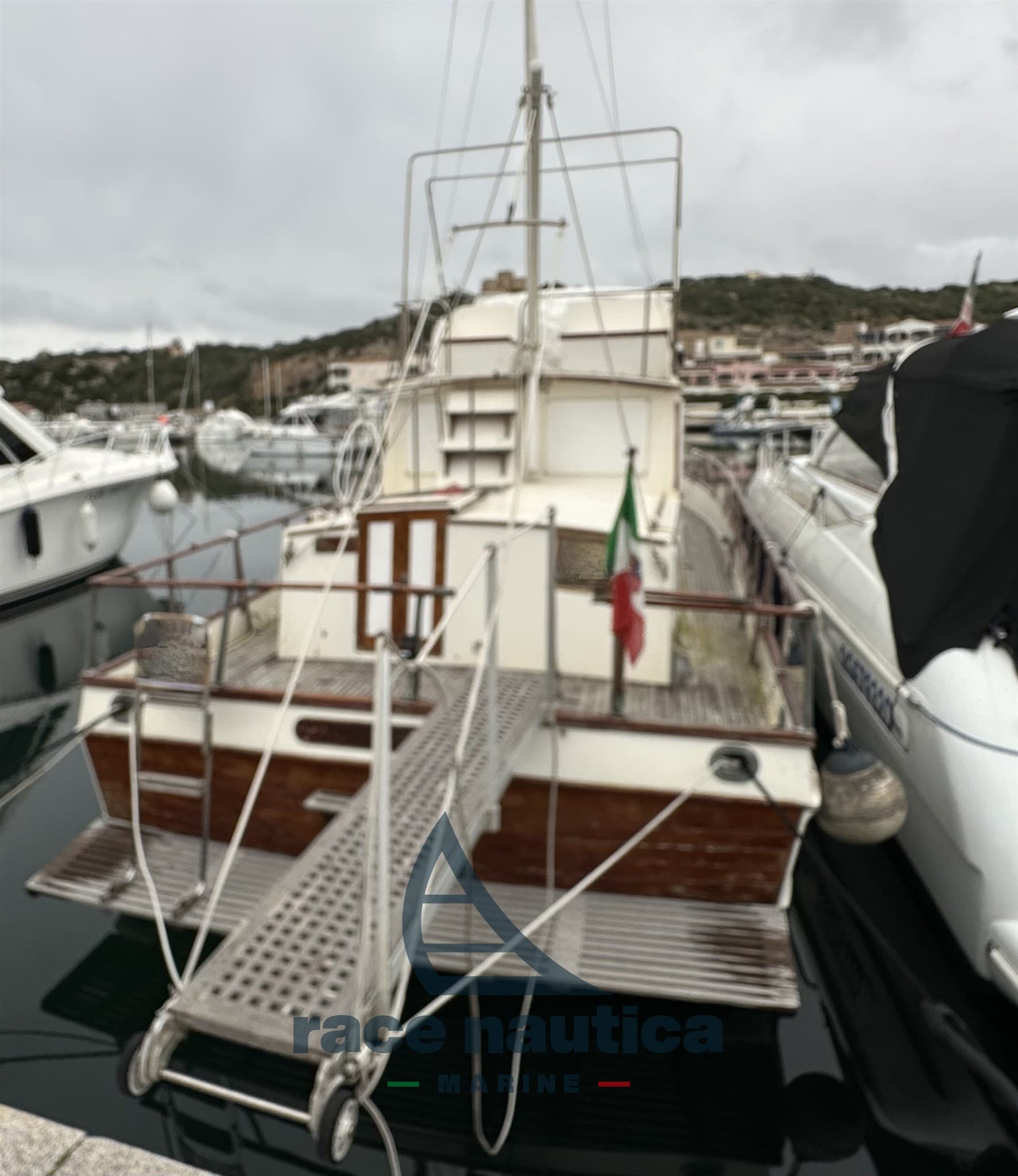 American Marine Grand Banks 36 used - detail 1