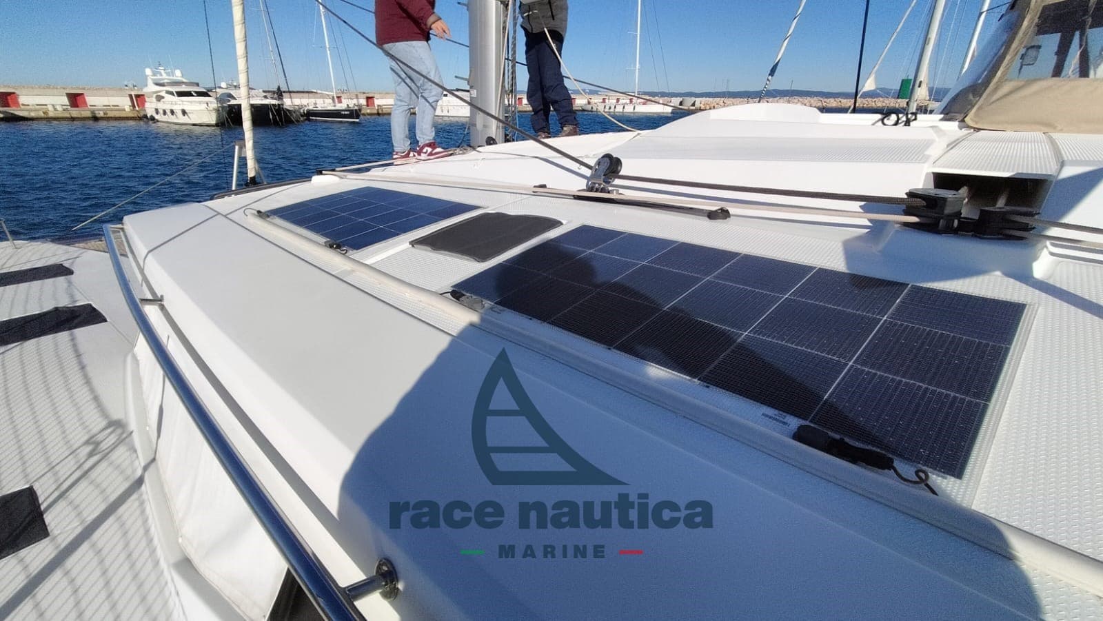 Fountaine Pajot Saona 47 - Deck View Fountaine Pajot Saona 47 - Deck View