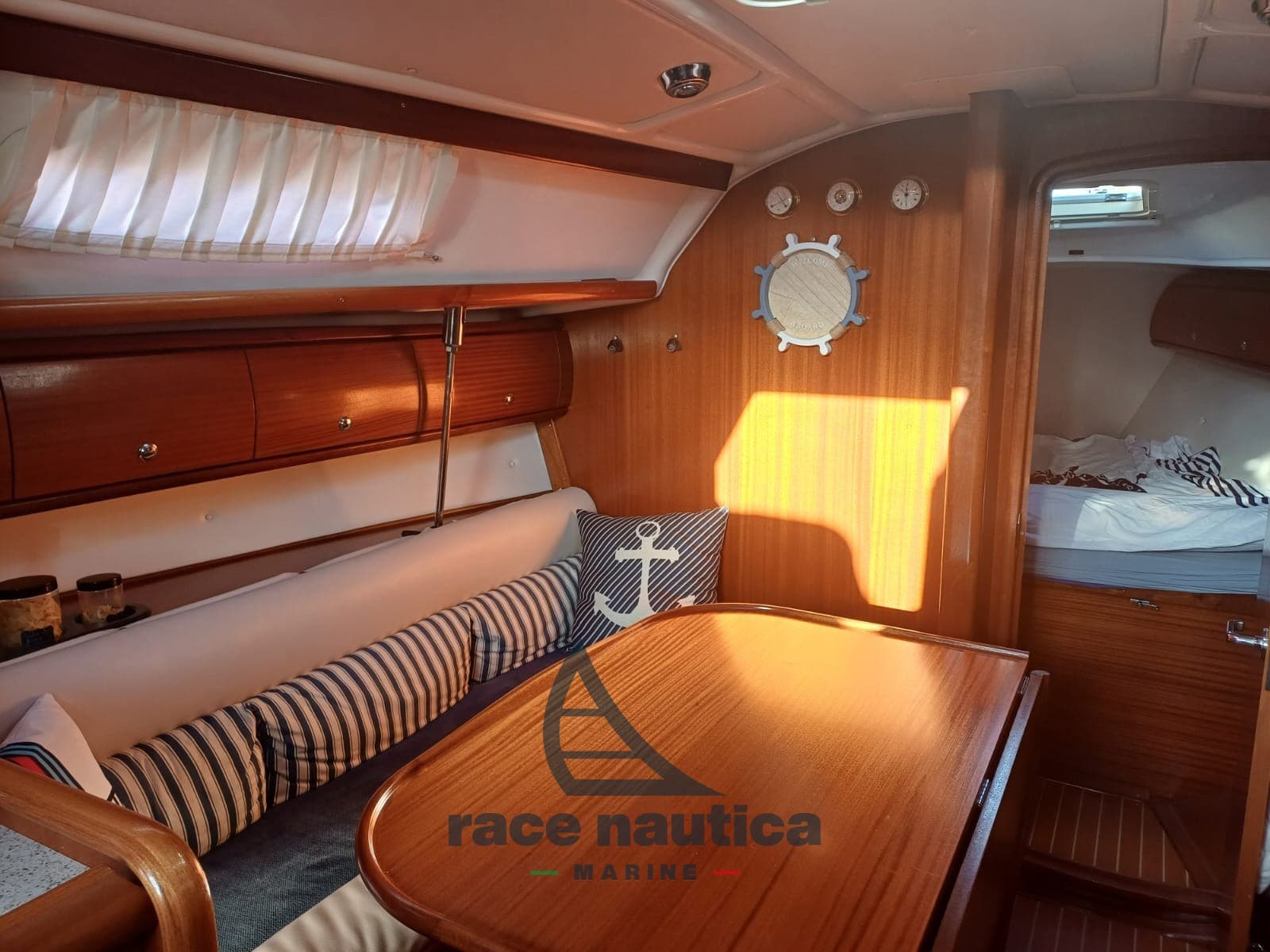 Bavaria 32 Cruiser usato - foto hero 5