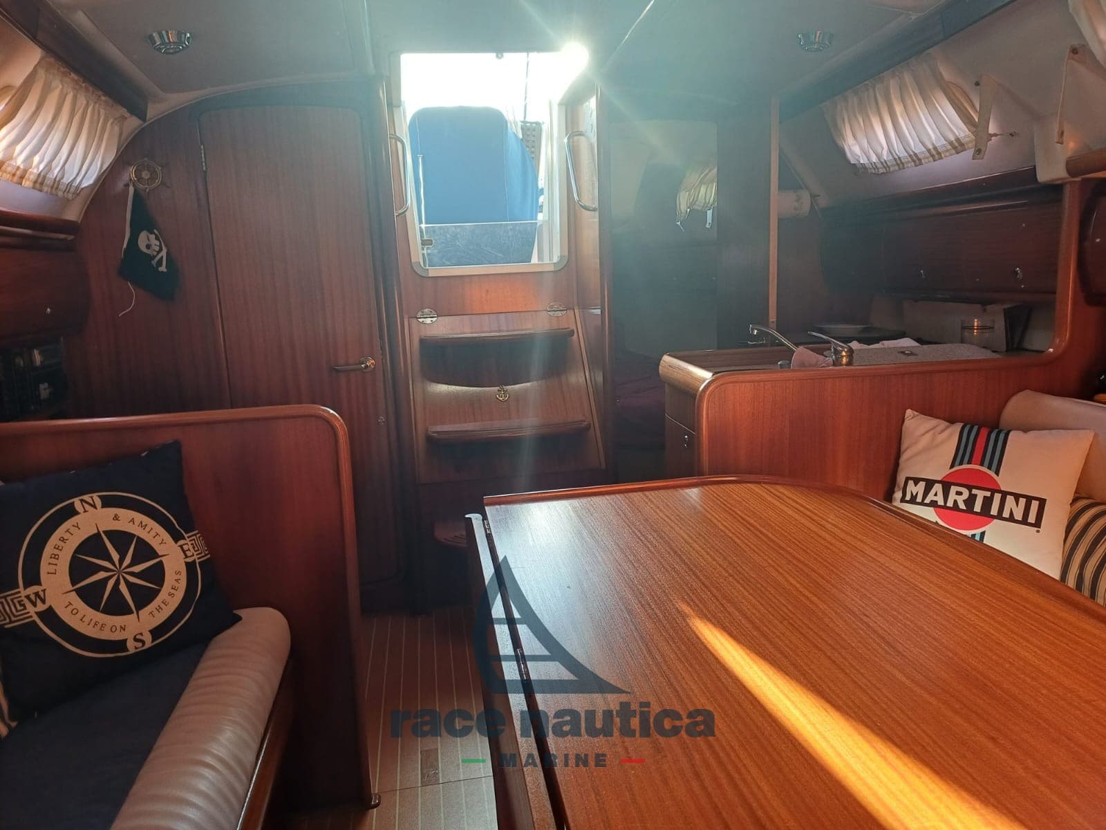 Bavaria 32 Cruiser usato - foto hero 6