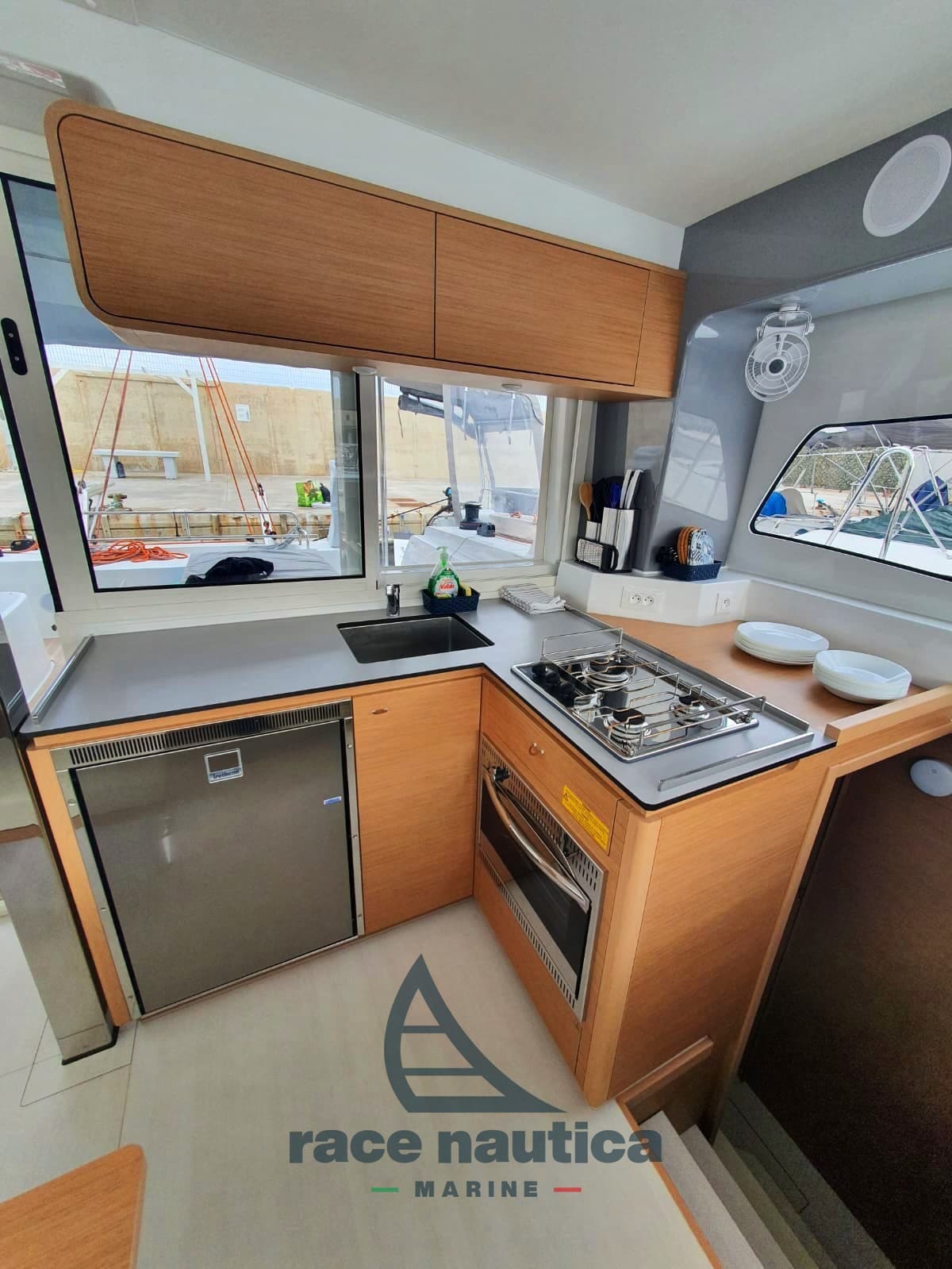 Beneteau EXCESS 12 usato - foto hero 6