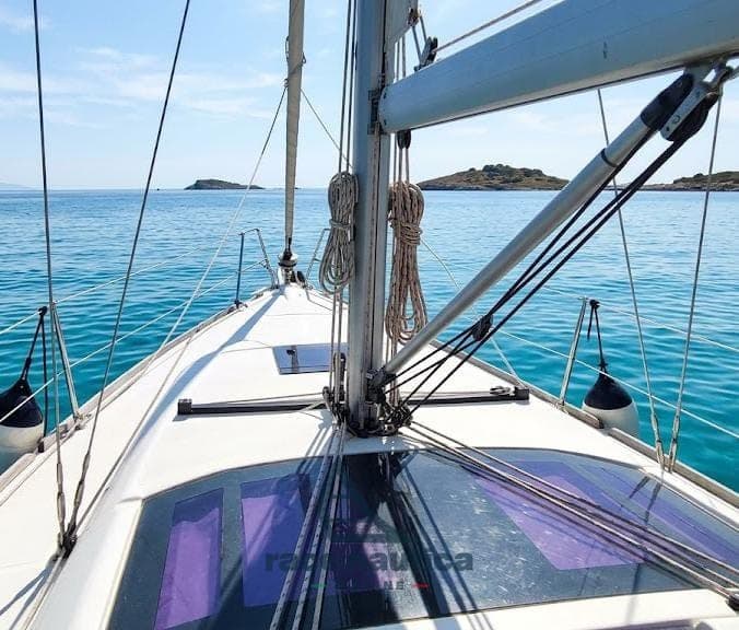 Dufour Yachts 360 Grand Large - Deck View Dufour Yachts 360 Grand Large - Deck View