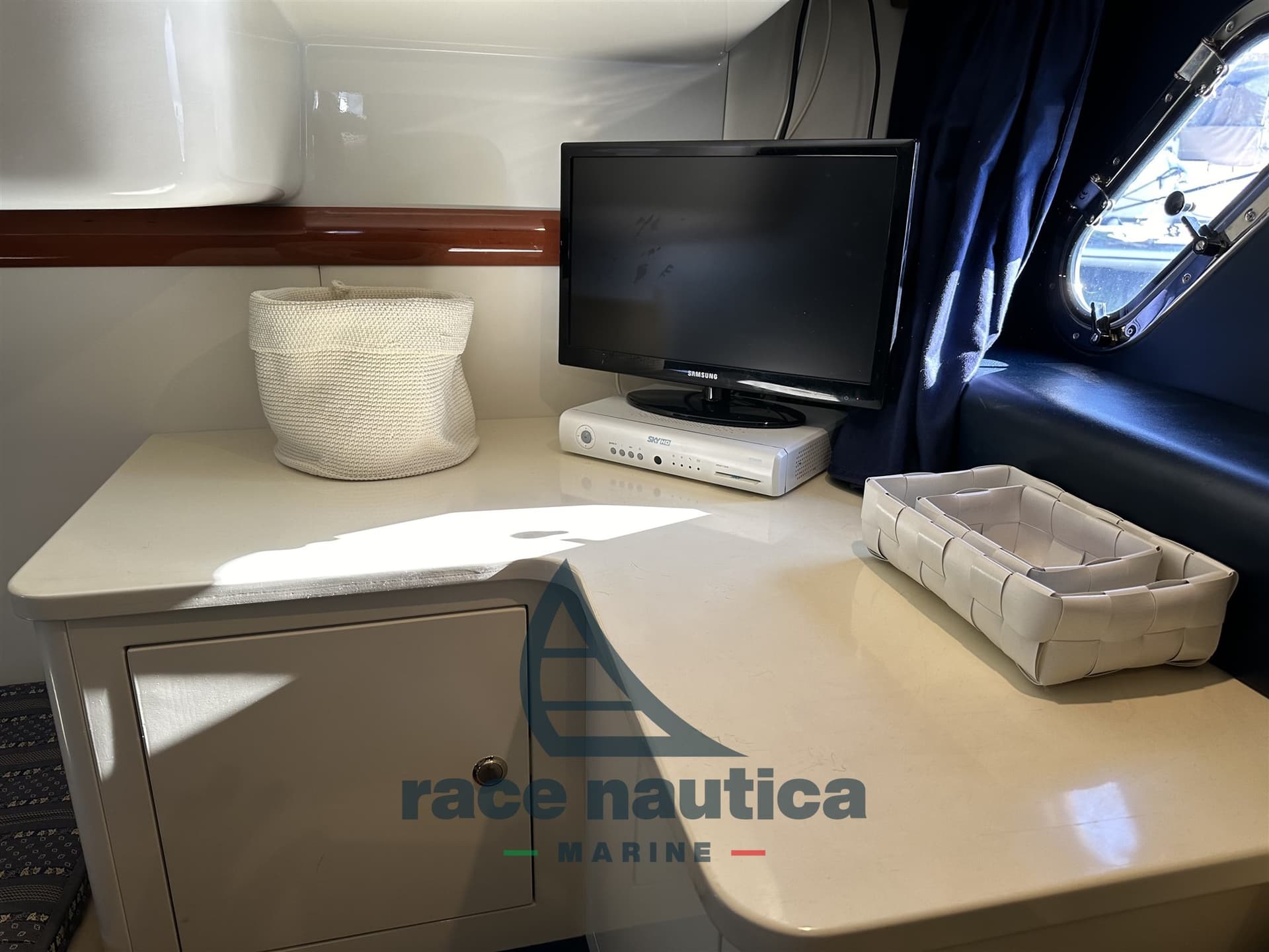 Cranchi ENDURANCE 41 used - hero image 12