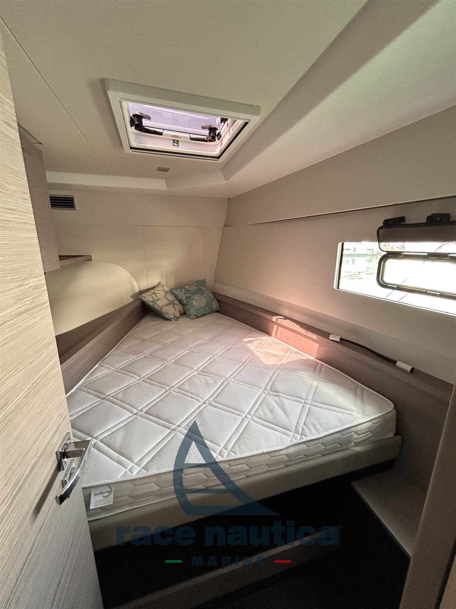 Fountaine Pajot MY 4.S usato - foto hero 10