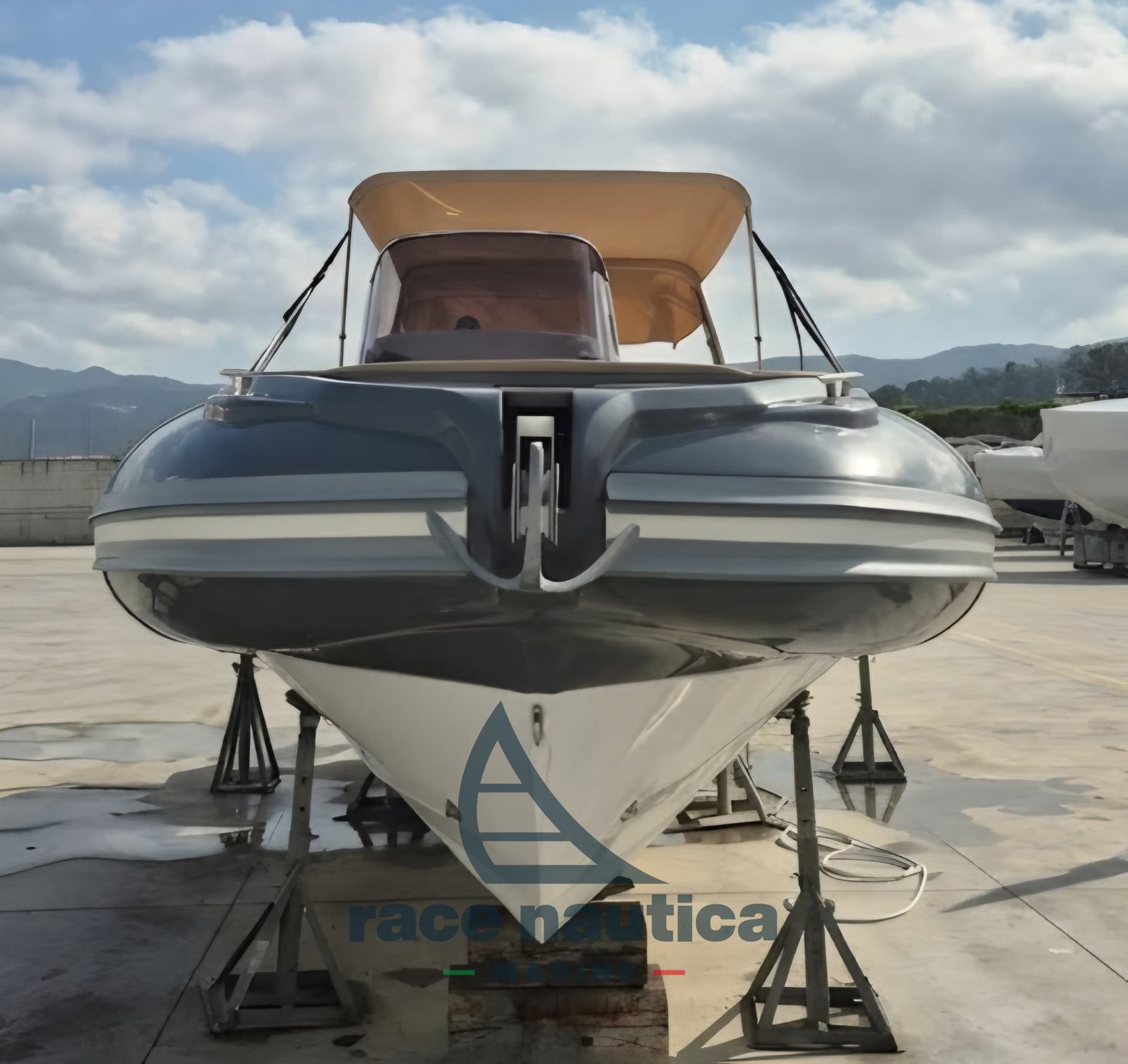 Salpa Yachts Soleil 24.5 - Interior View Salpa Yachts Soleil 24.5 - Interior View