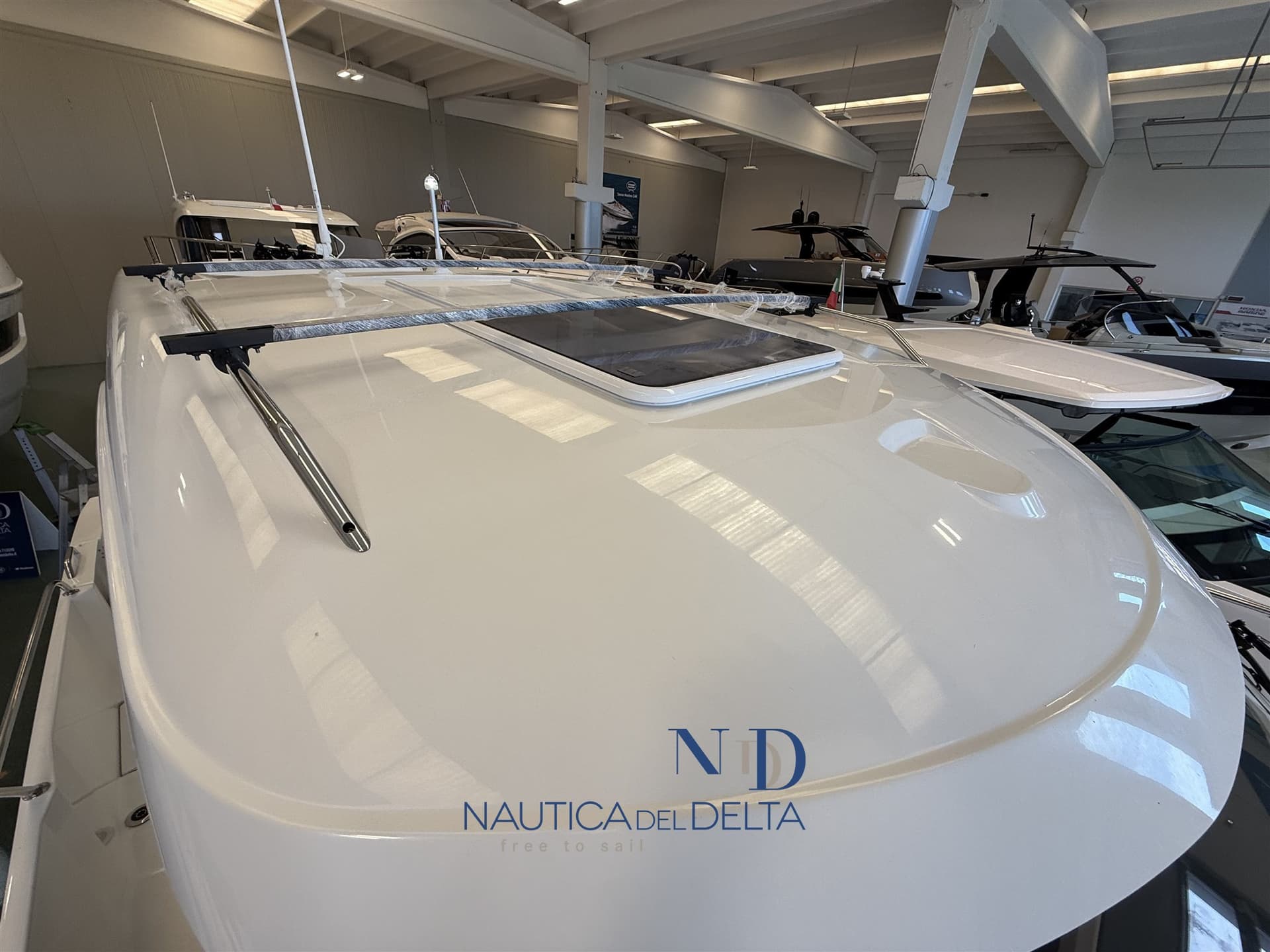 Beneteau Antares 9 OB v2 usato - foto hero 10