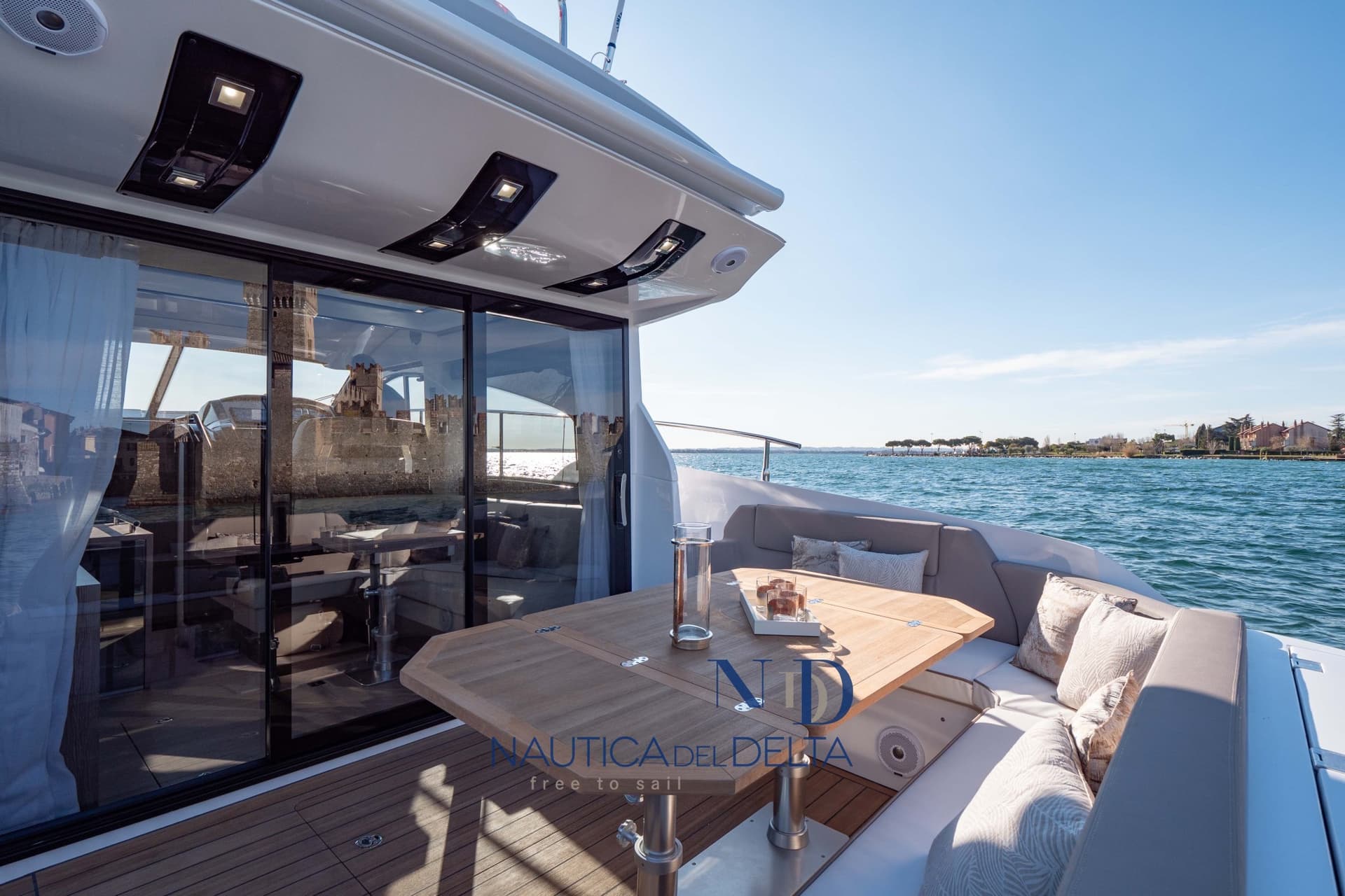 Sessa Marine C42 Hard Top usato - dettaglio 1