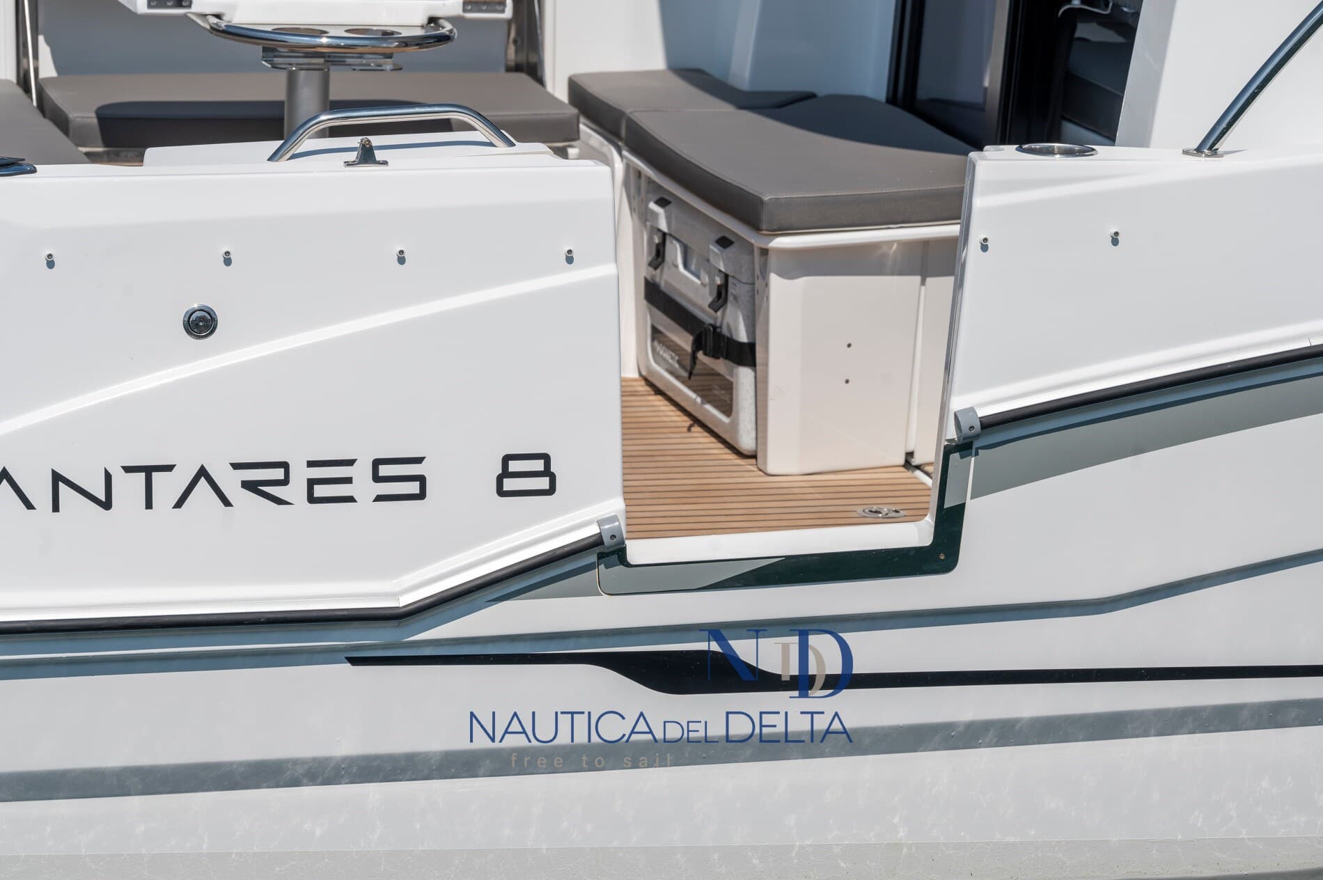Beneteau Antares 8ob V2 usato - dettaglio 2