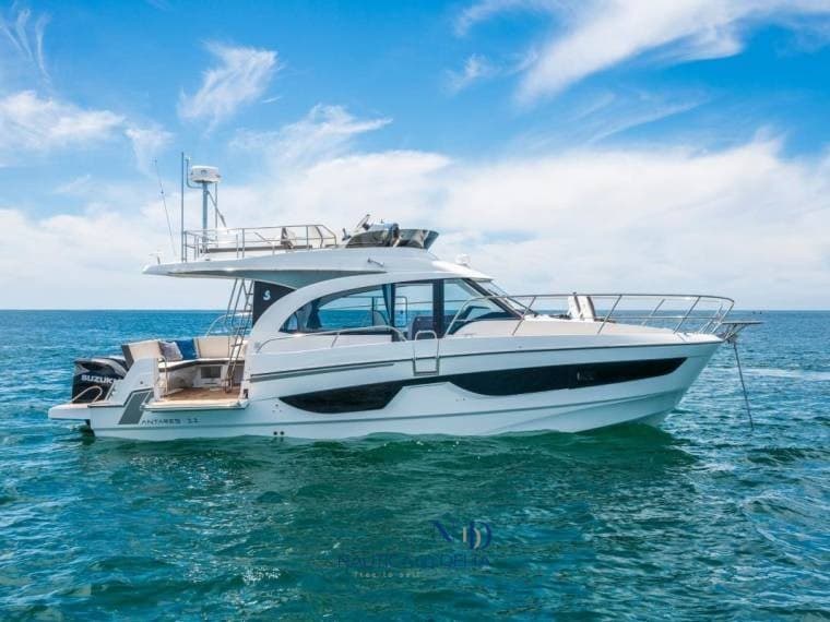 Beneteau Antares 11 Ob Fly used - detail 1