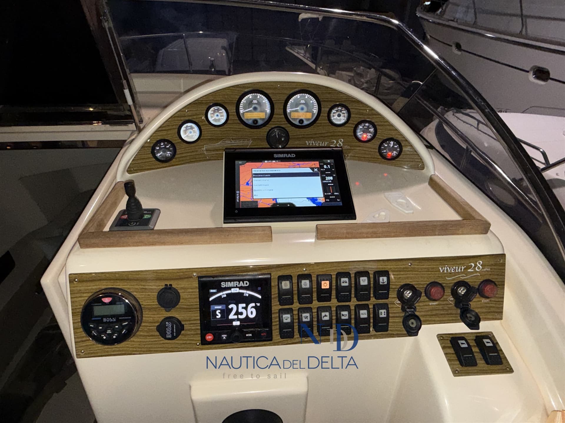 Cantieri Tirrenia Viveur 28 Cabin used - detail 3