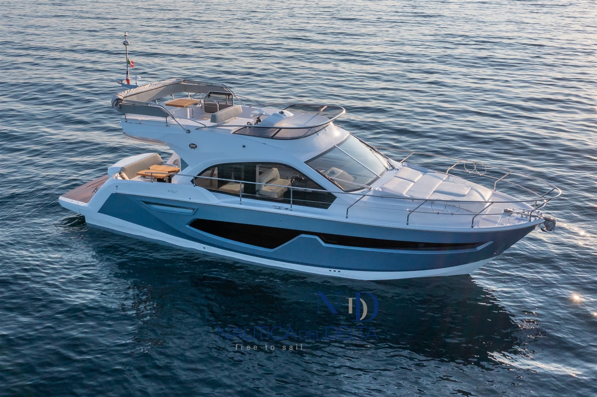 Sessa Marine F42 usato - dettaglio 1
