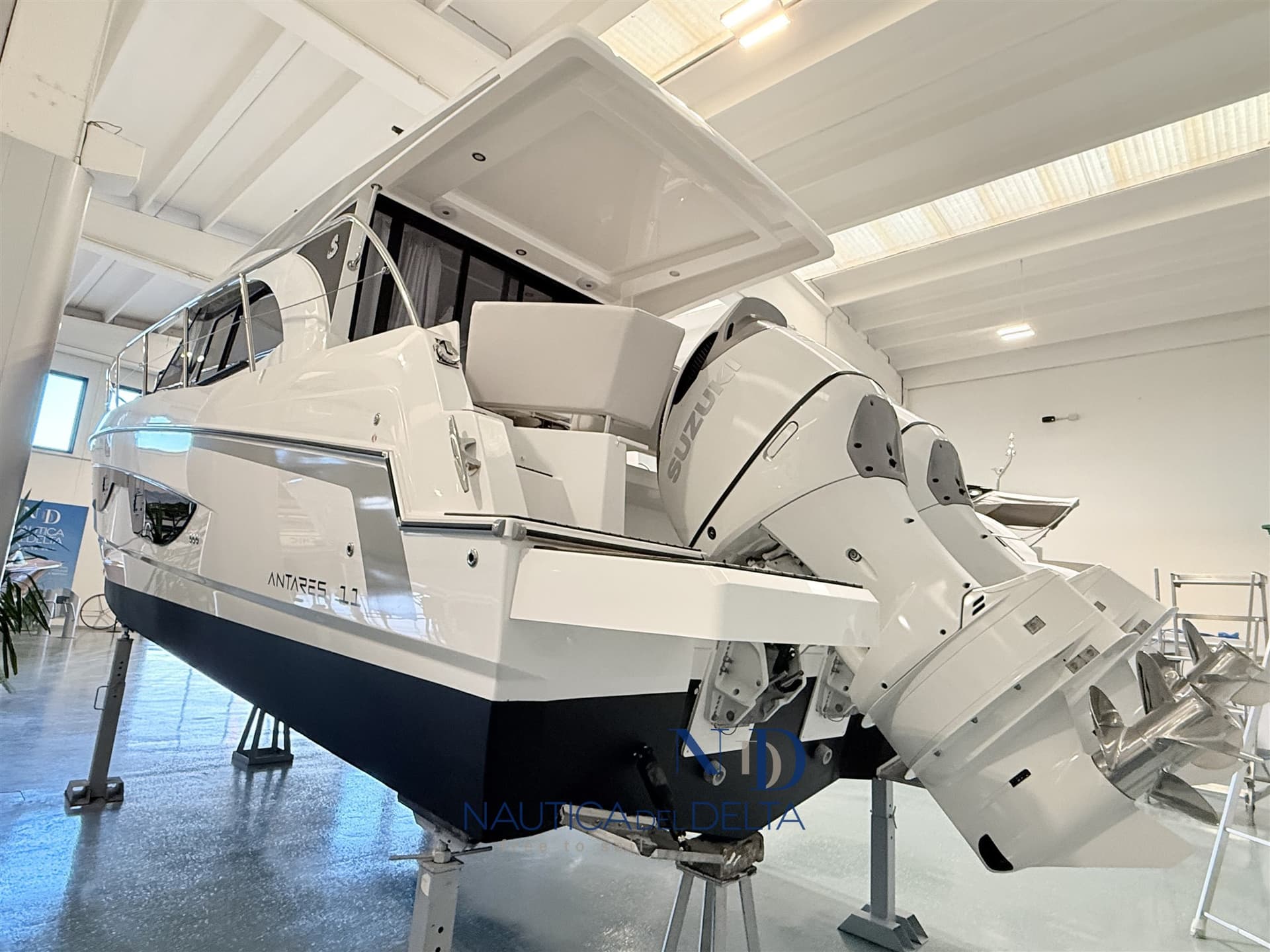 Beneteau Antares 11 Ob usato - dettaglio 4