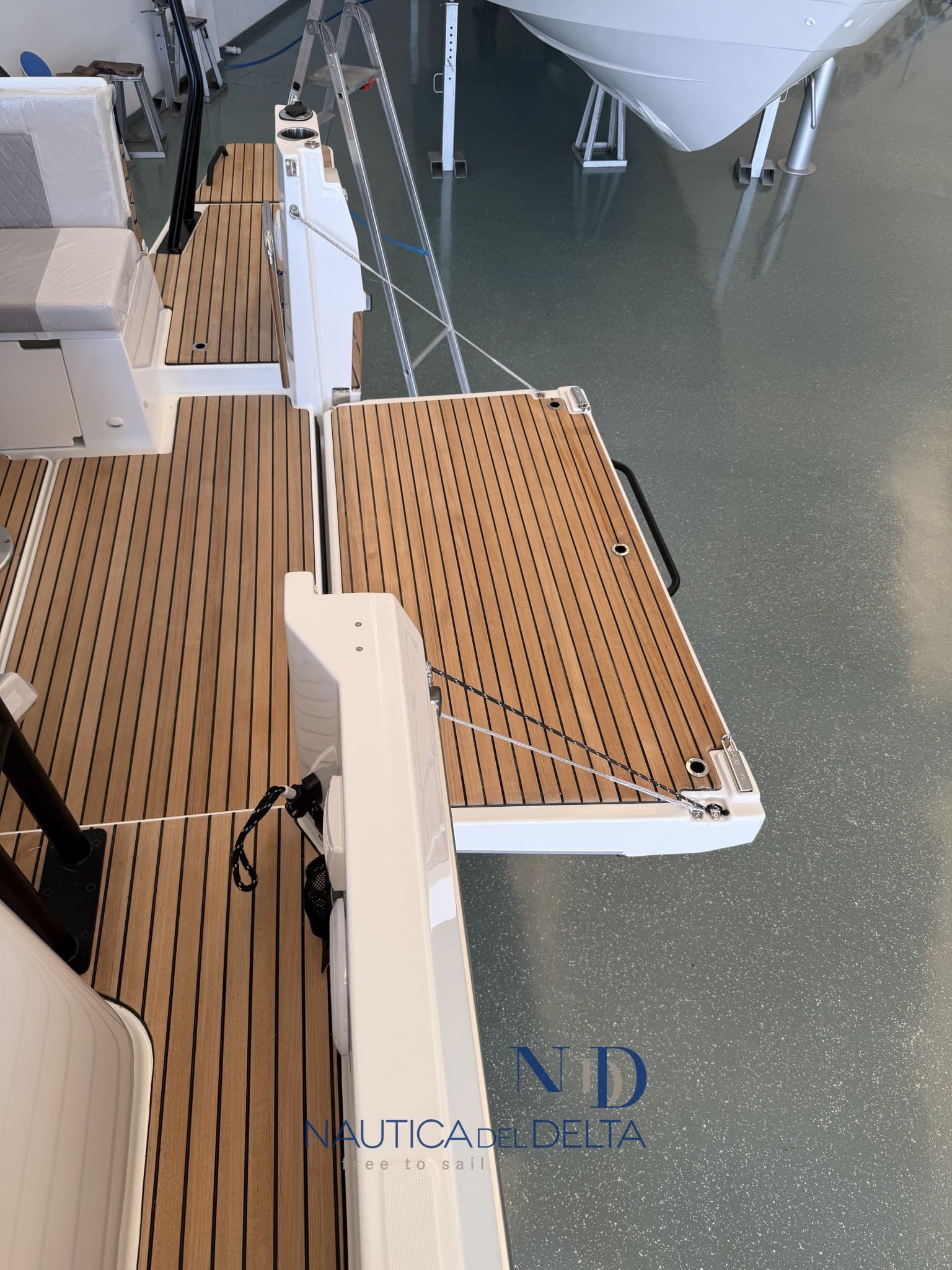 Beneteau Flyer 9 Sundeck Ttop usato - dettaglio 1