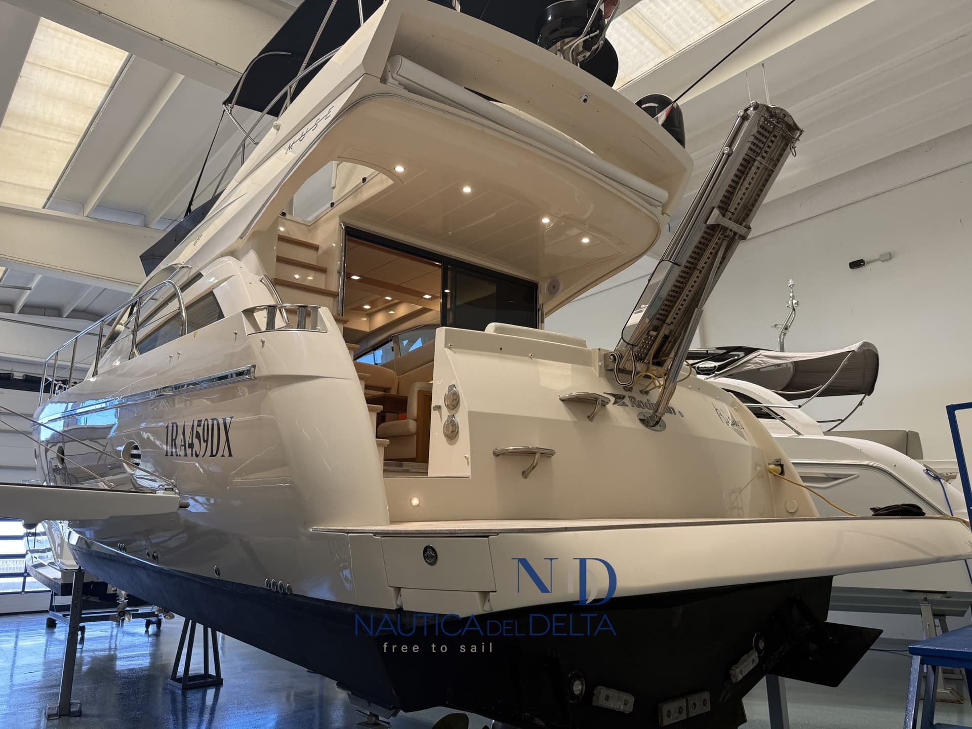 Rodman Muse 44 - Detail View 1 Rodman Muse 44 - Detail View 1