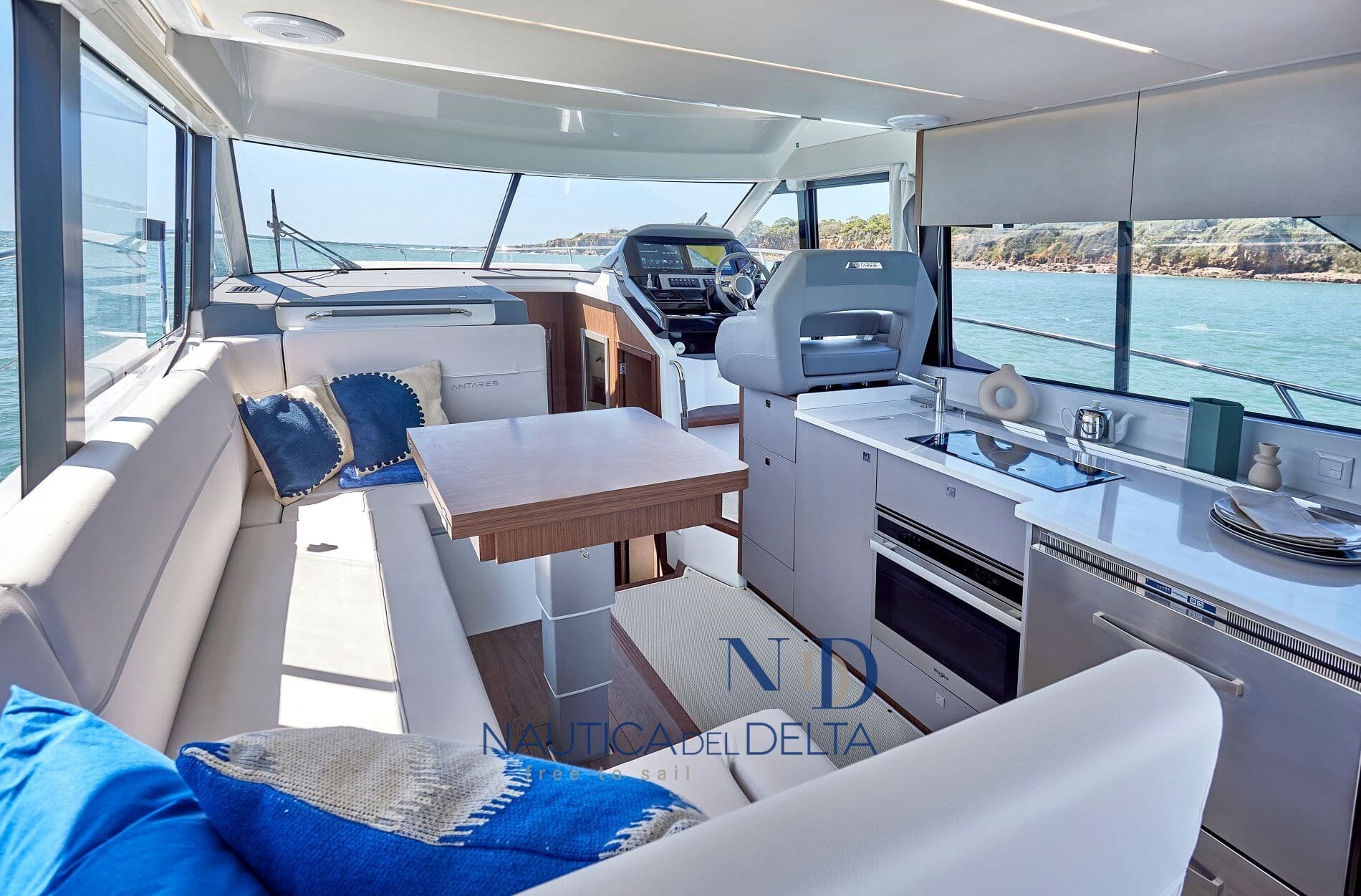 Beneteau Antares 12 Coupé gebraucht - Detail 3