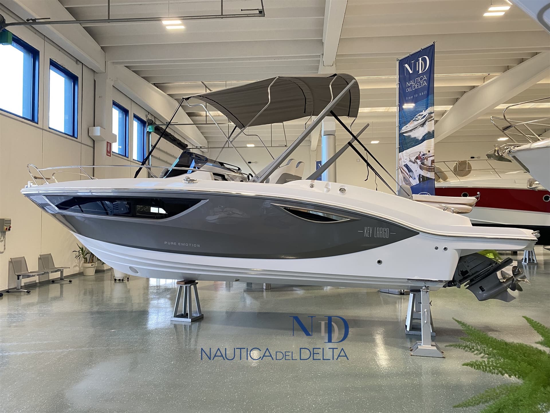 Sessa Marine Key Largo 27 Inboard usato - dettaglio 3