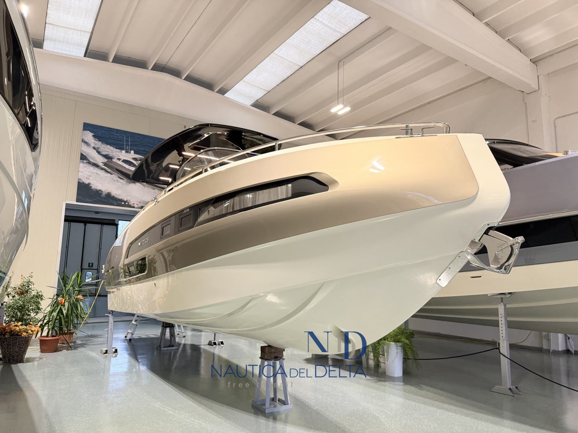 Invictus Gt320 usato - dettaglio 2