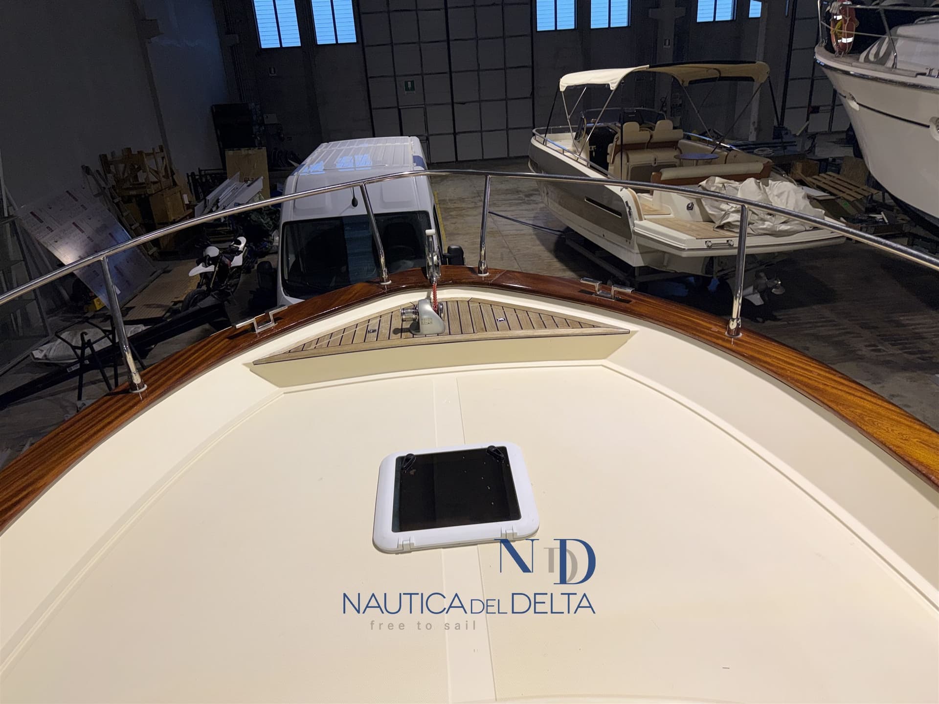 Cantieri Tirrenia Viveur 28 Cabin used - hero image 27
